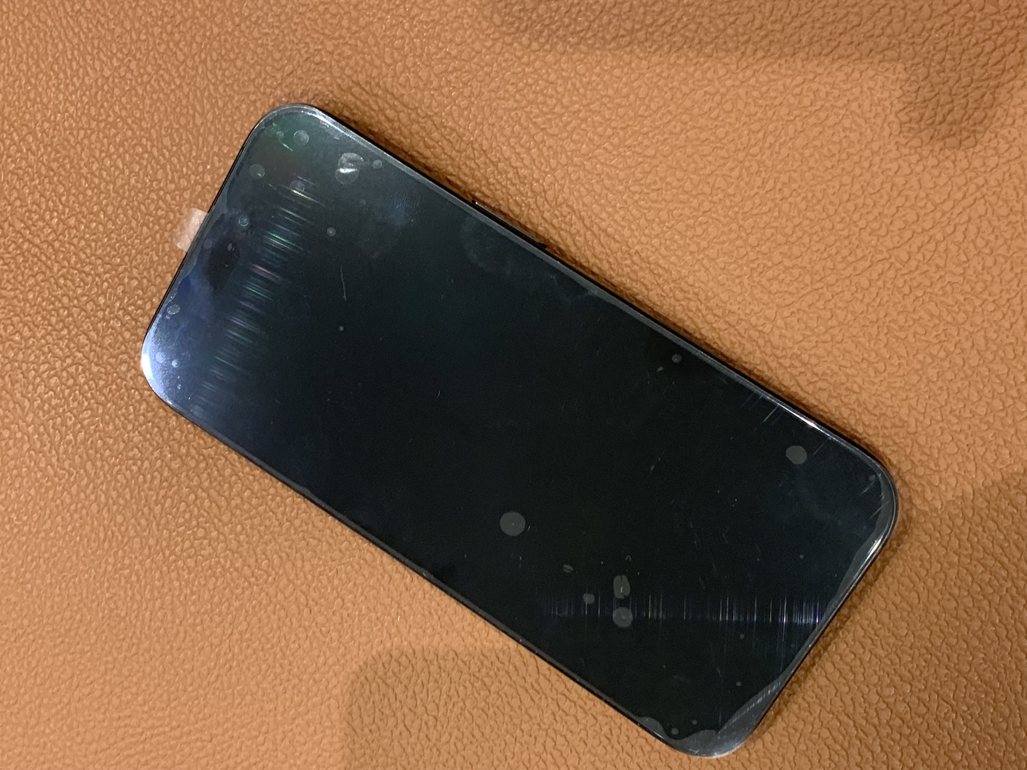 画面が割れて液晶不良を起こしてしまったiPhone 16Pro（アイフォン）画面交換修理を承りました！