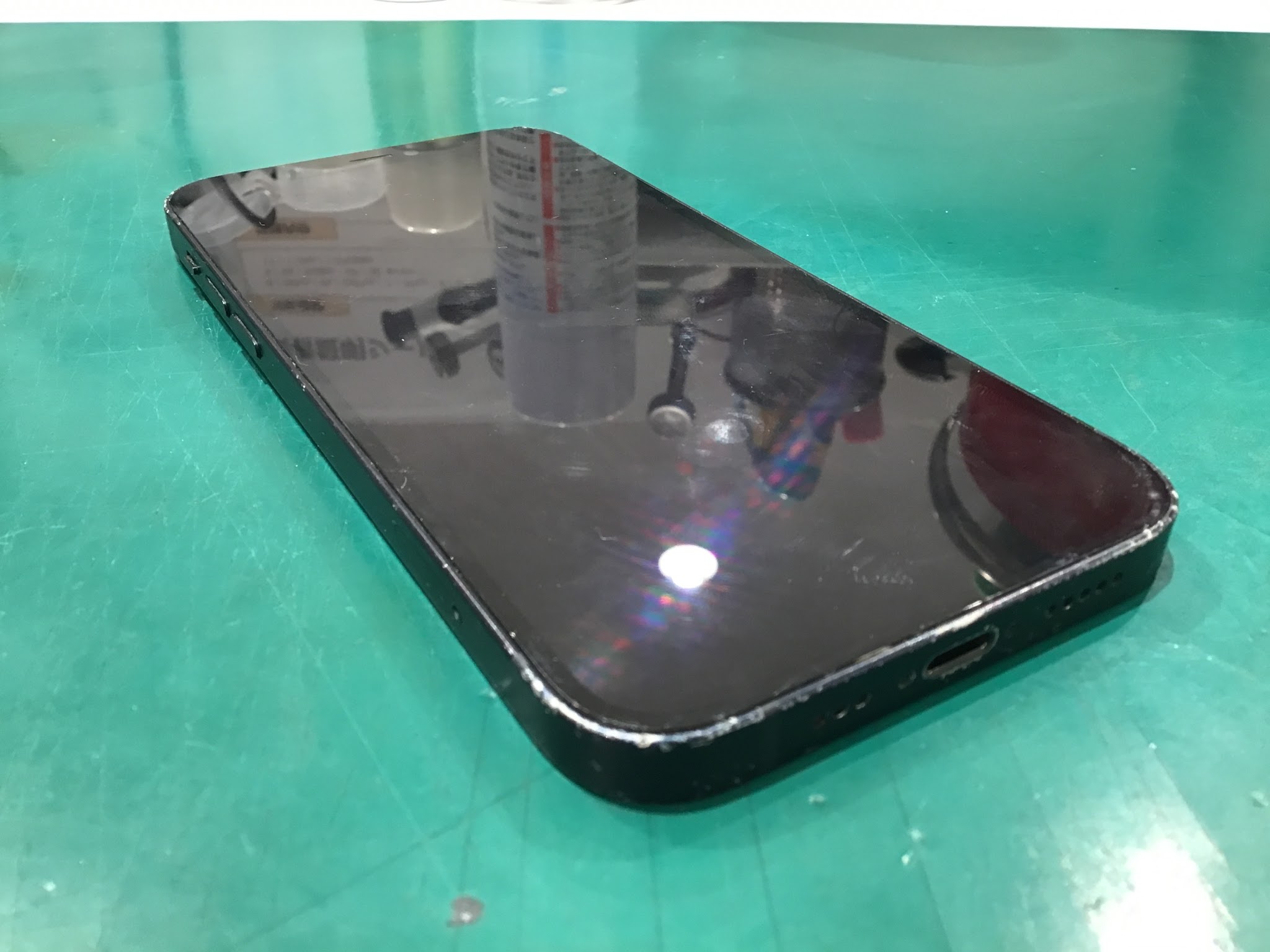 画面トラブルが起こってしまったiPhone12【スマホ修理工房丸井錦糸町店