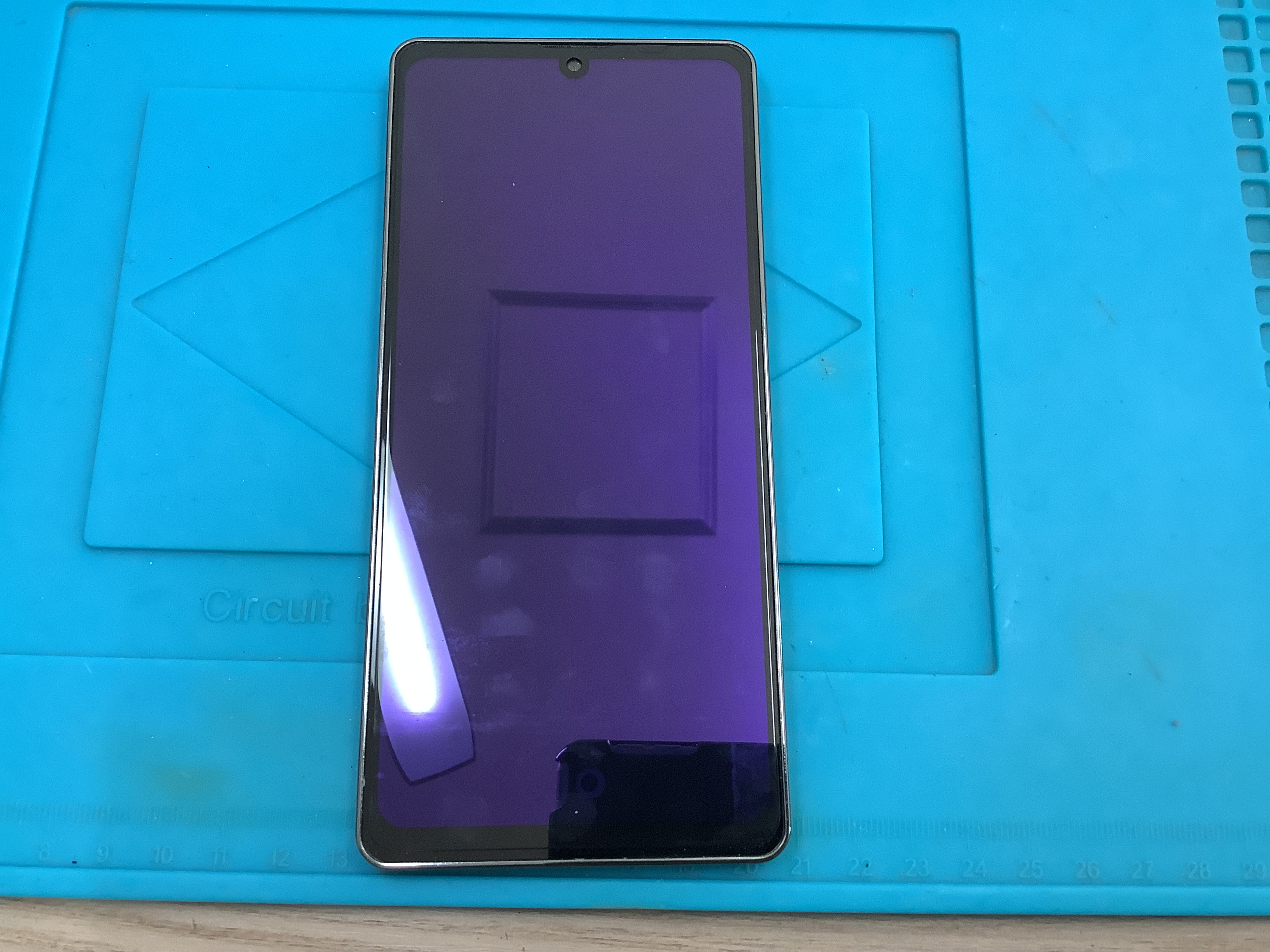 SHARPのAQUOS zero 6のバッテリー交換は、スマホ修理工房伊勢崎店へ