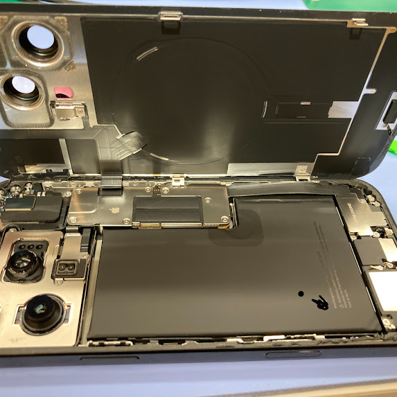 iPhone6のバッテリー交換は、データそのまま・即日修理のスマホ修理工房 海老名店へ！