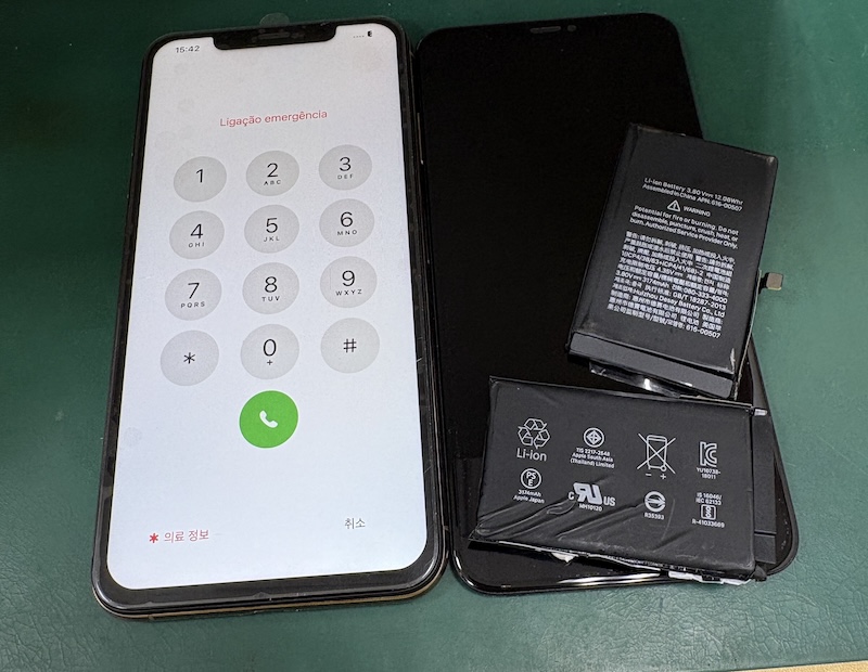 iPhoneXs Max 画面が割れてないのに画面が全く映らなくなった😰