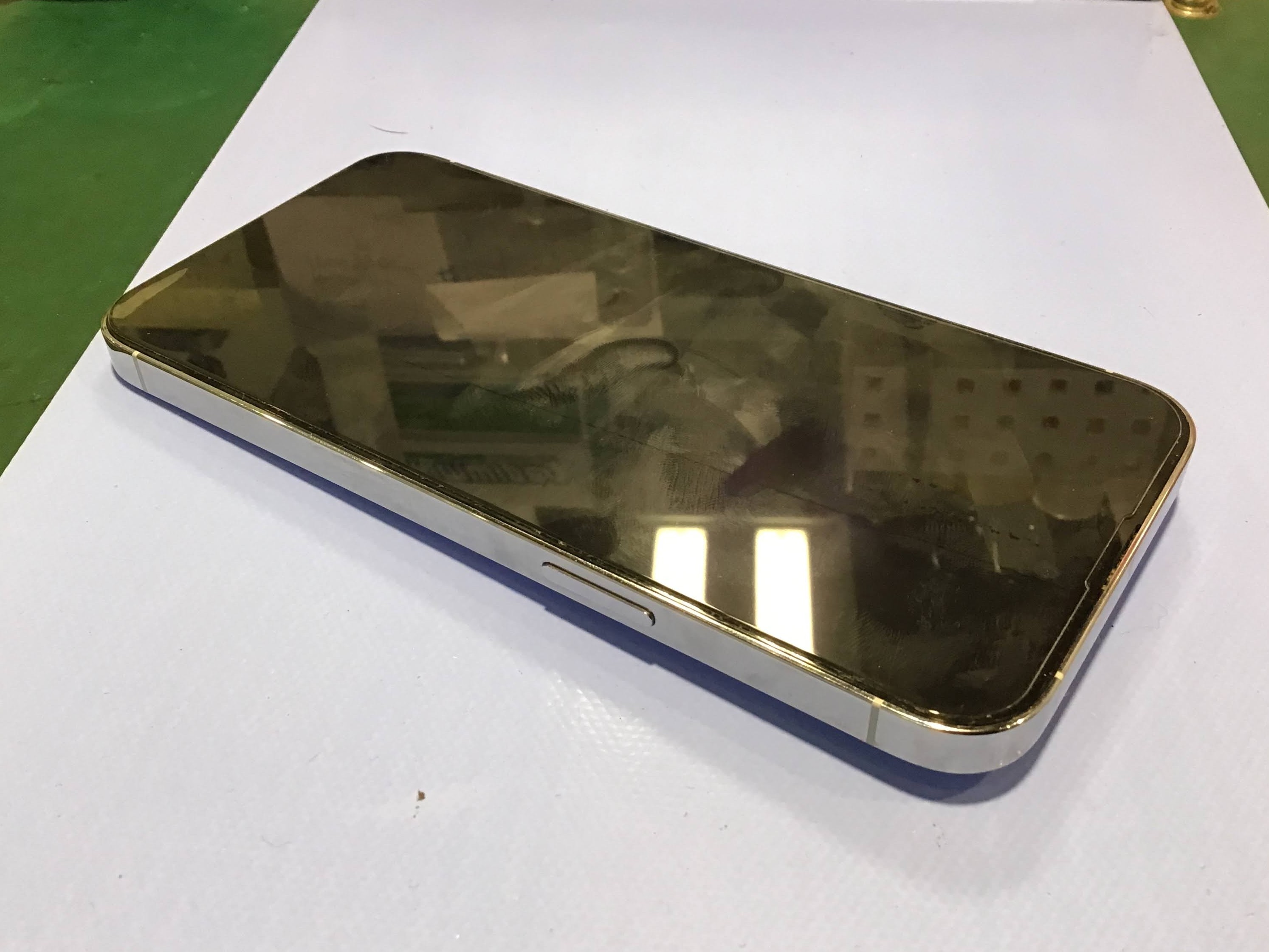 iPhone14proMax】画面交換をさせていただきました｜スマホ修理工房