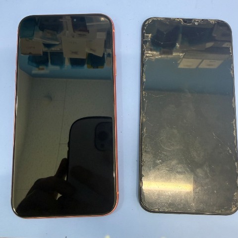 iPhoneXR パネル交換