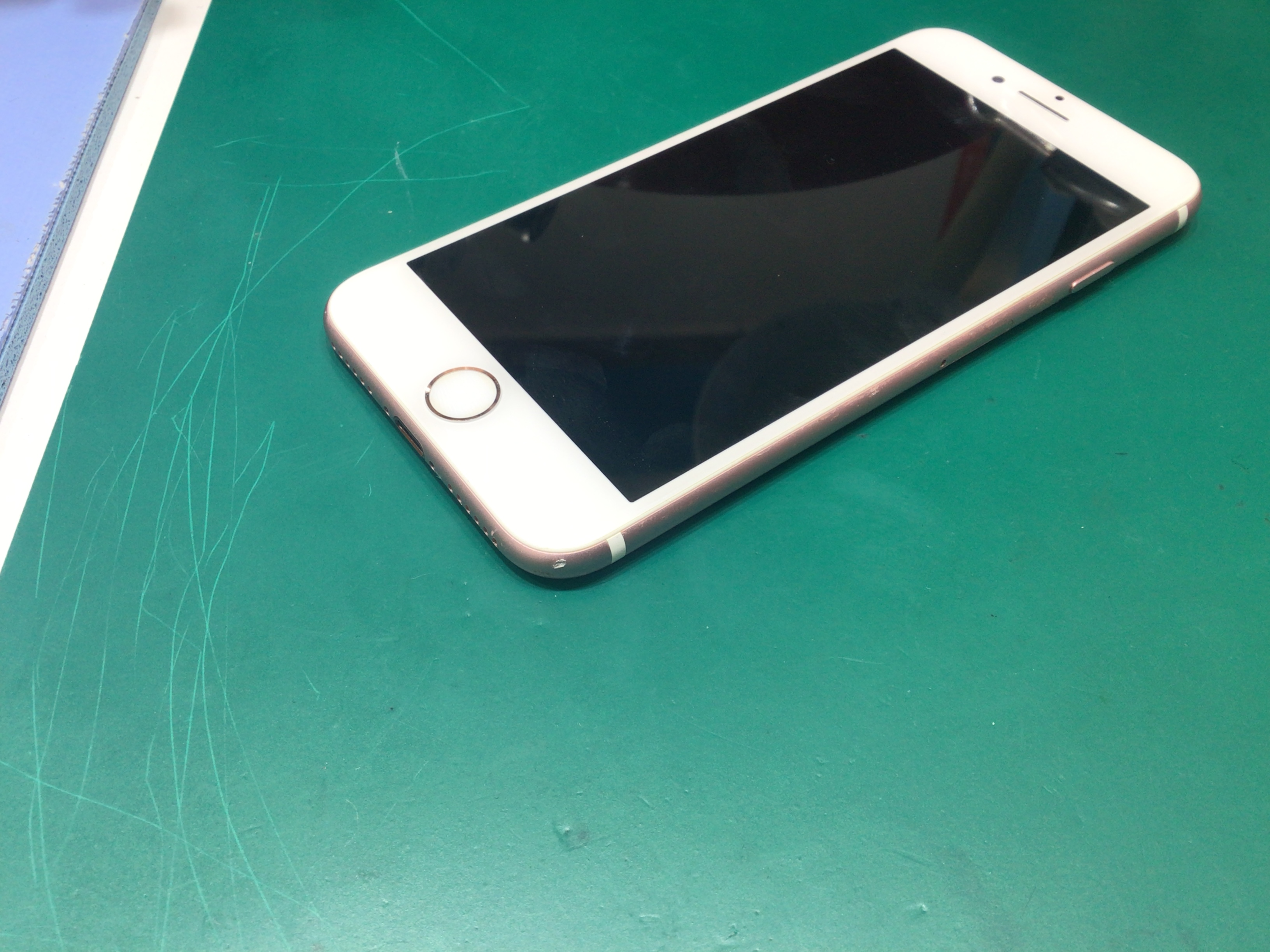 【イーアス高尾】iPhone7のバッテリー交換（データそのまま！）｜電池がすぐ減る症状を最短60分で改善