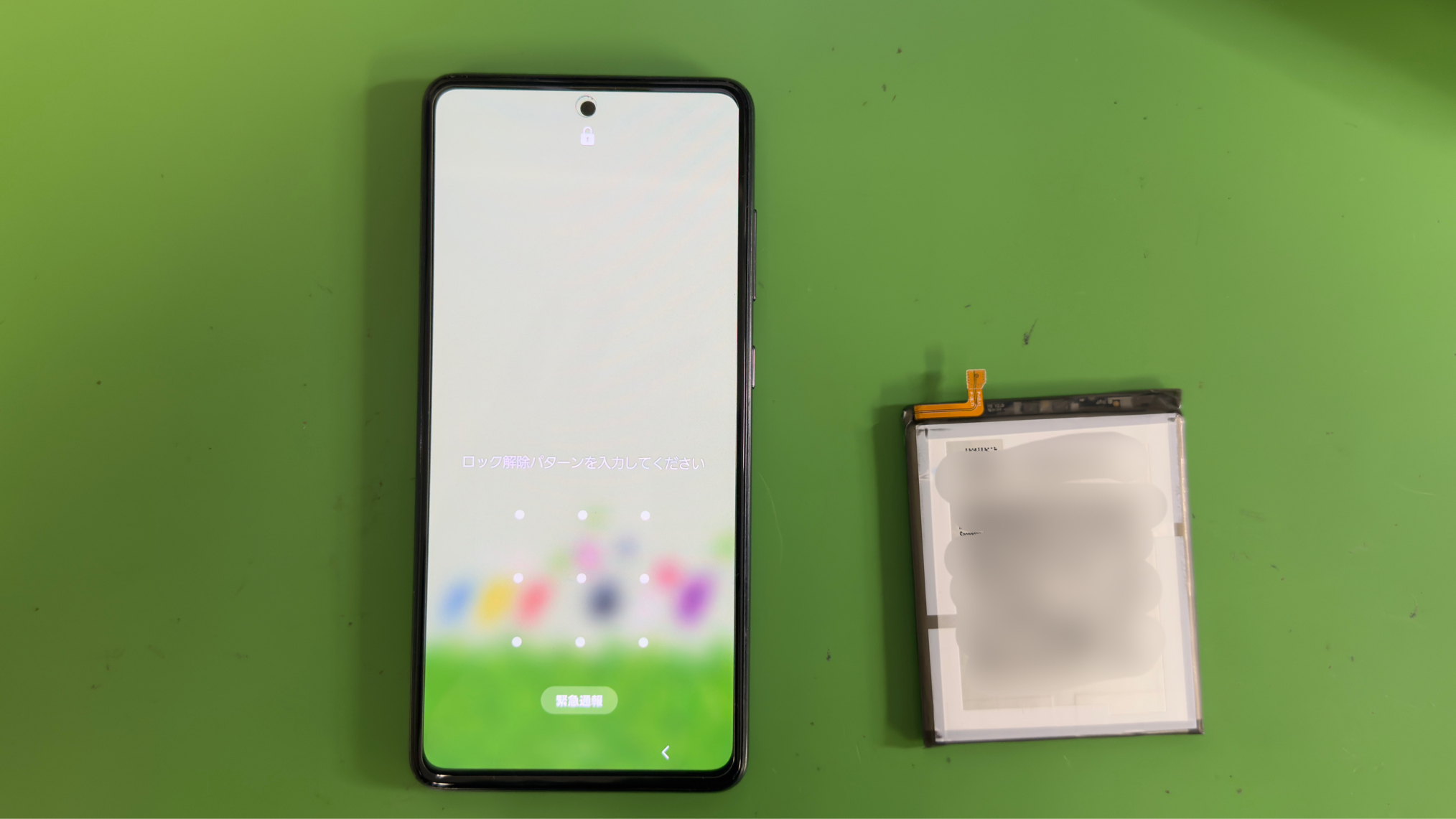 GalaxyA52（ギャラクシーA52）起動不可によるバッテリー交換【登戸・向ケ丘遊園店】