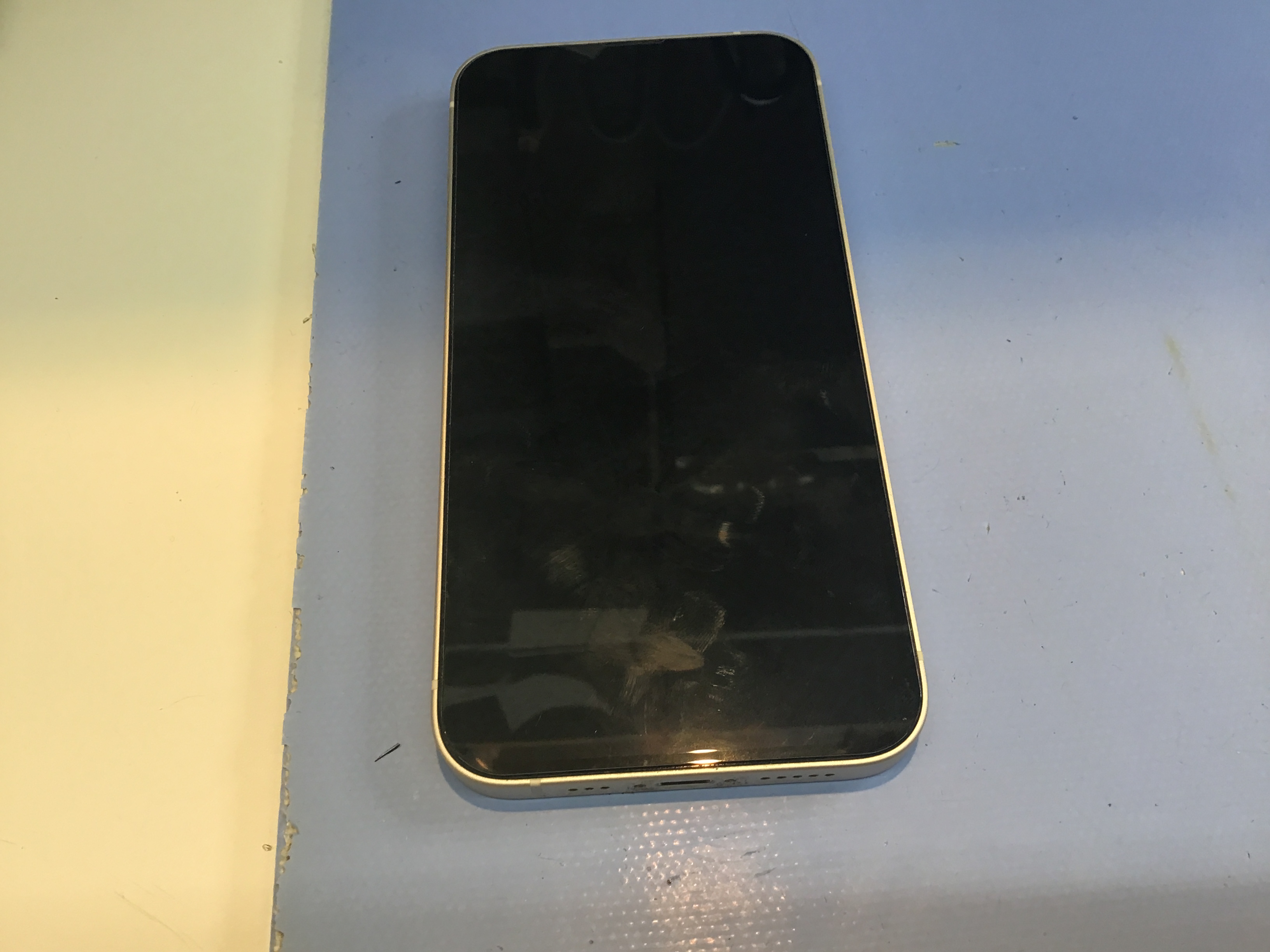 iPhone12のバッテリー交換は、データそのまま・即日修理のスマホ修理工房京王聖蹟桜ヶ丘ショッピングセンターB館店へ！