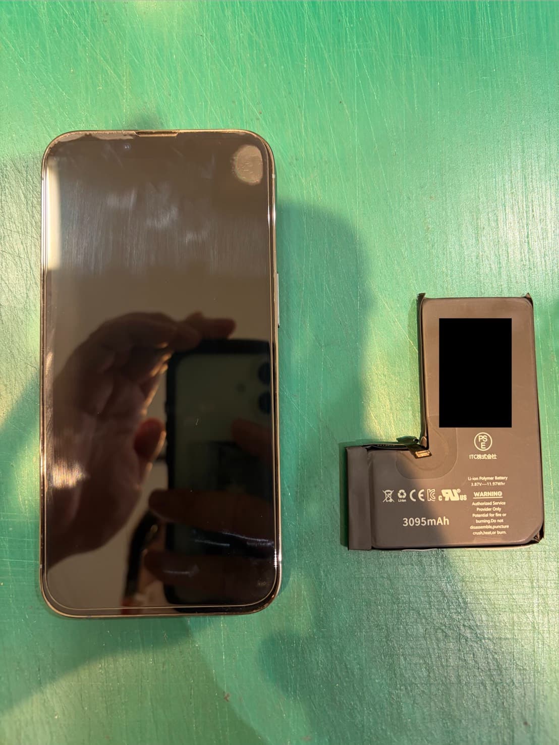 【iPhone 13Pro】のバッテリー交換の修理を承りました-スマホ修理工房和光市駅北口店-