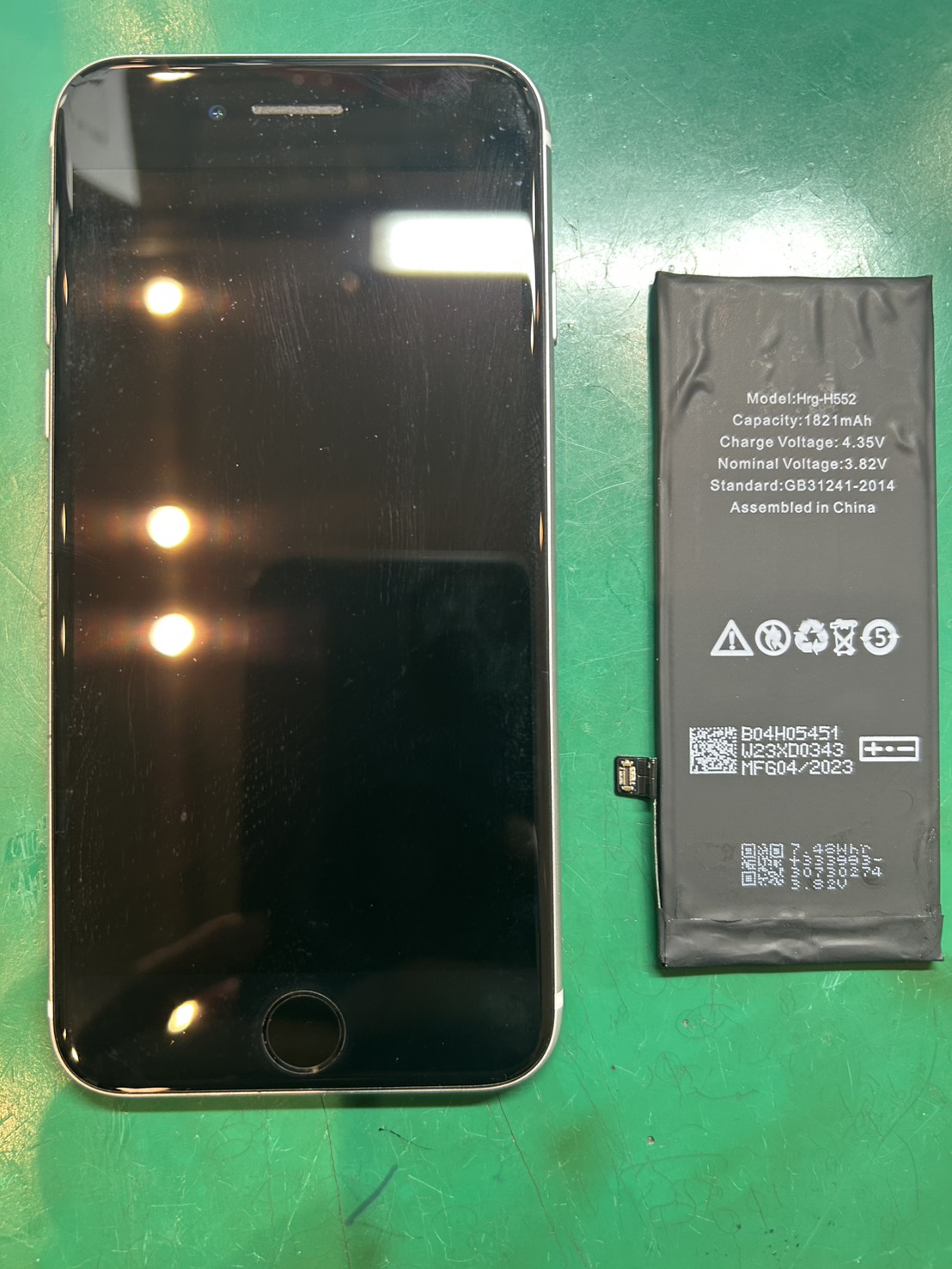 本日はiPhoneSE2バッテリー交換をいたしました　【スマホ修理工房ミーツ国分寺店】