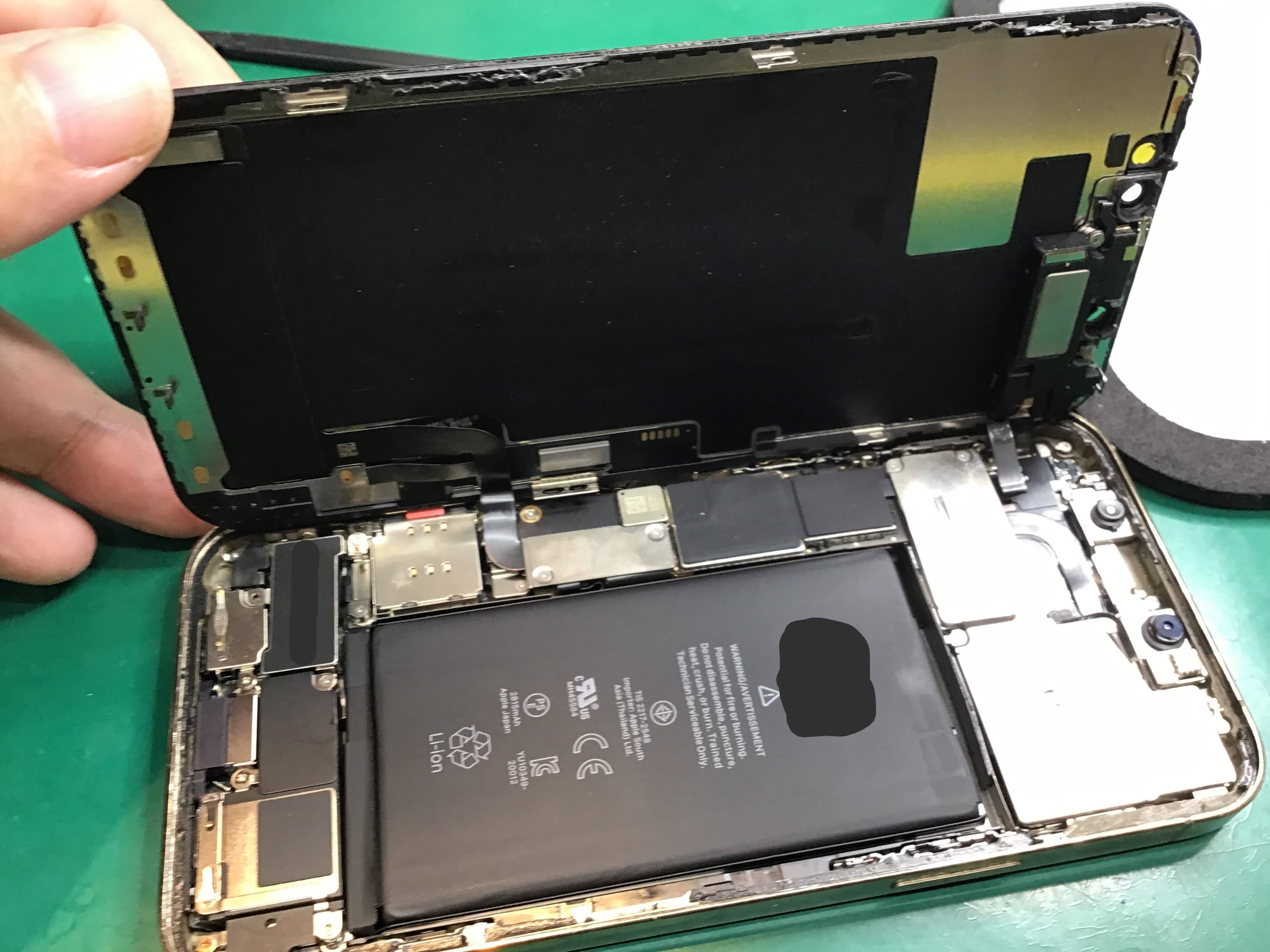 iPhoneSE2のバッテリー交換は、データそのまま・即日修理のスマホ修理工房京王聖蹟桜ヶ丘ショッピングセンターB館店へ！