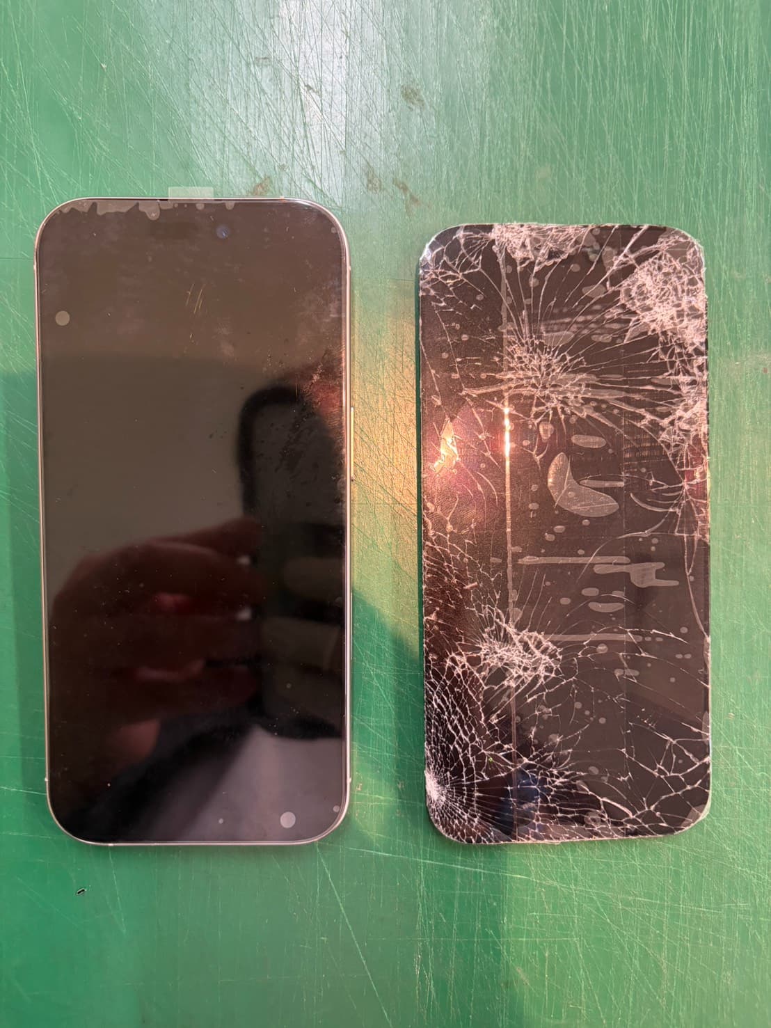 【iPhone 16Pro】の画面パネル交換の修理を承りました-スマホ修理工房和光市駅北口店-