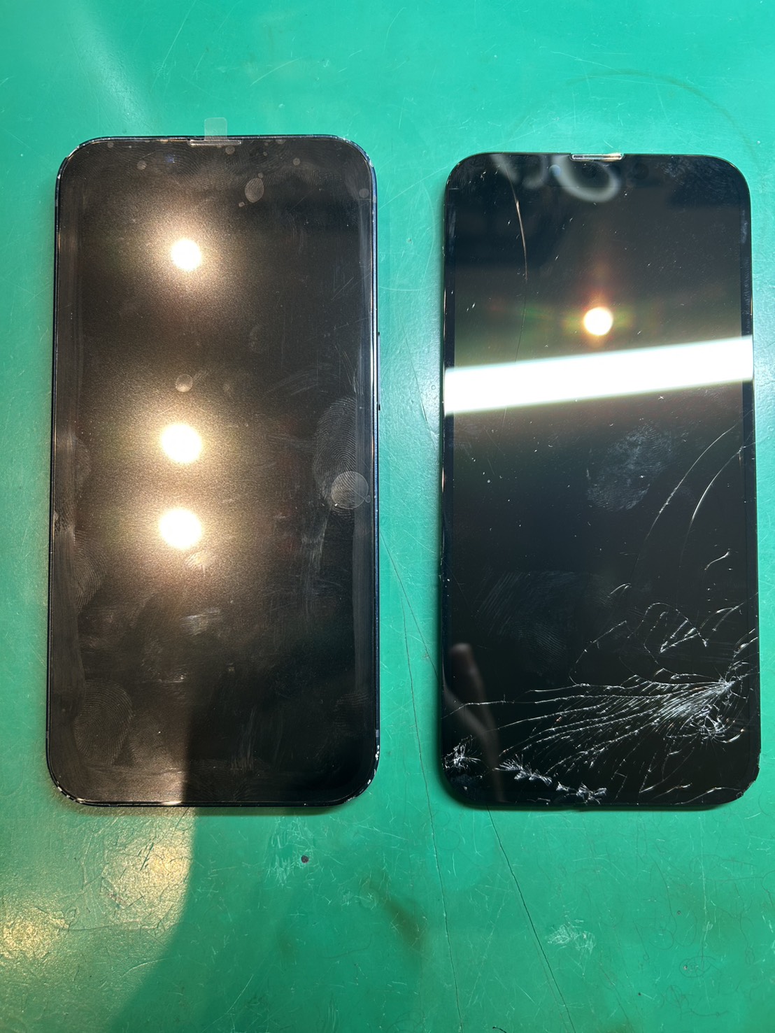 道路で落として画面を割ってしまった……　iPhone13交換修理【スマホ修理工房ミーツ国分寺店】
