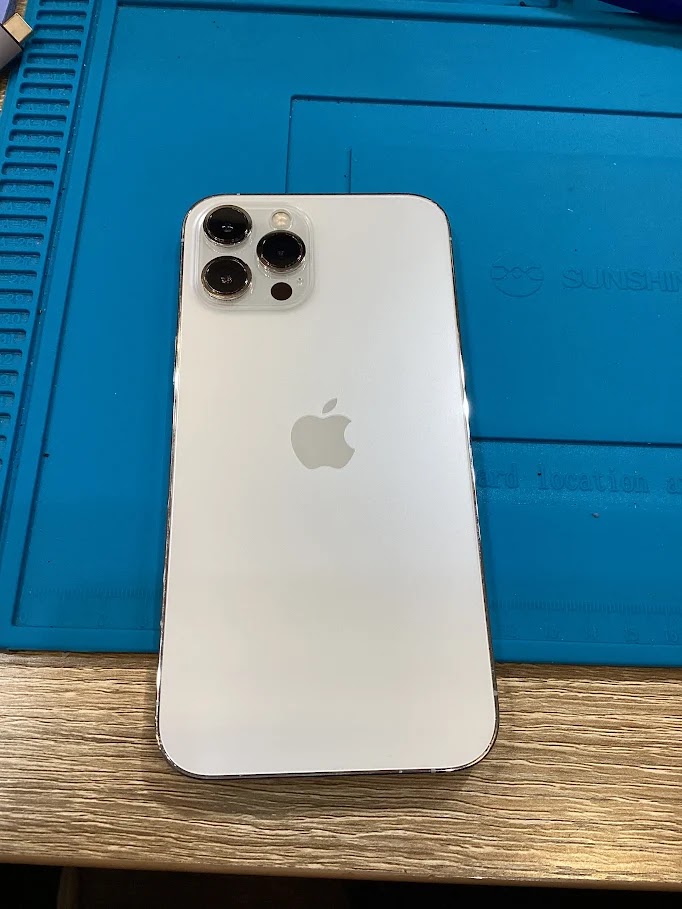 iPhone12ProMaxのバッテリー交換ならデータをそのまま・最短即日修理のスマホ修理工房港北TOKYU S.C.店へ