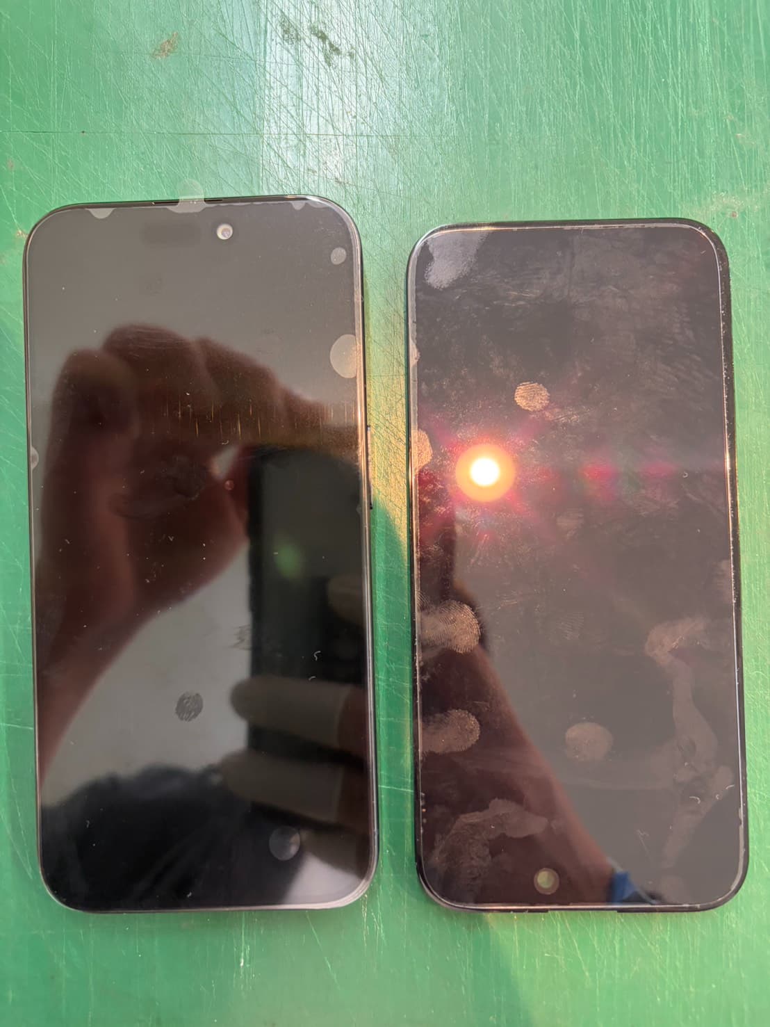 【iPhone 15 Pro】の画面パネル交換の修理を承りました-スマホ修理工房和光市駅北口店-