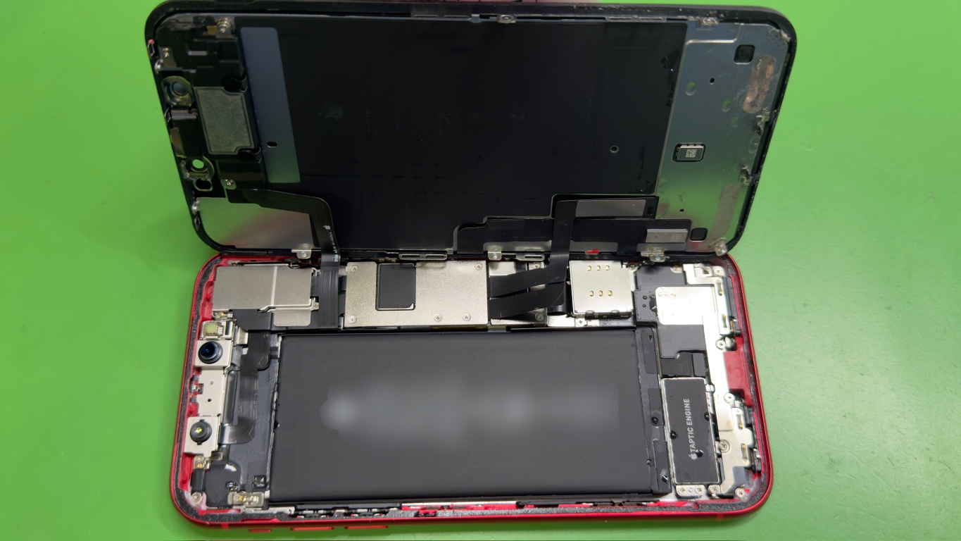 iPhone11（アイフォーンイレブン）水没復旧【中央林間店】