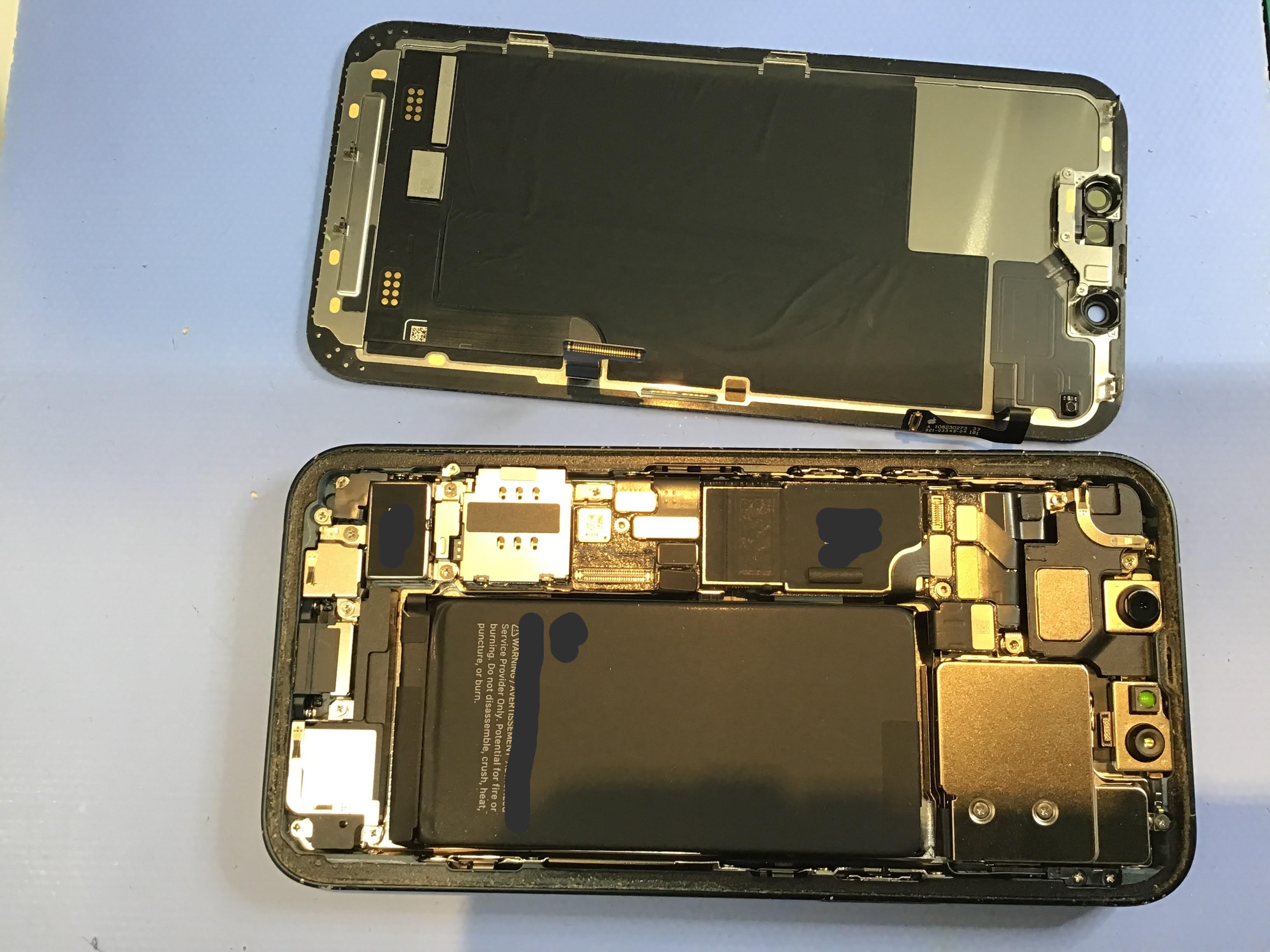 本日は、iPhone13のバッテリー交換をさせて頂きました！外装もきれいで操作も良好です！