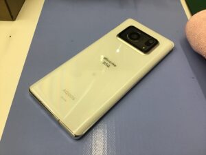 AQUOS R6のバッテリー交換ならデータをそのまま・最短即日修理のスマホ修理工房ラザウォーク甲斐双葉店へ