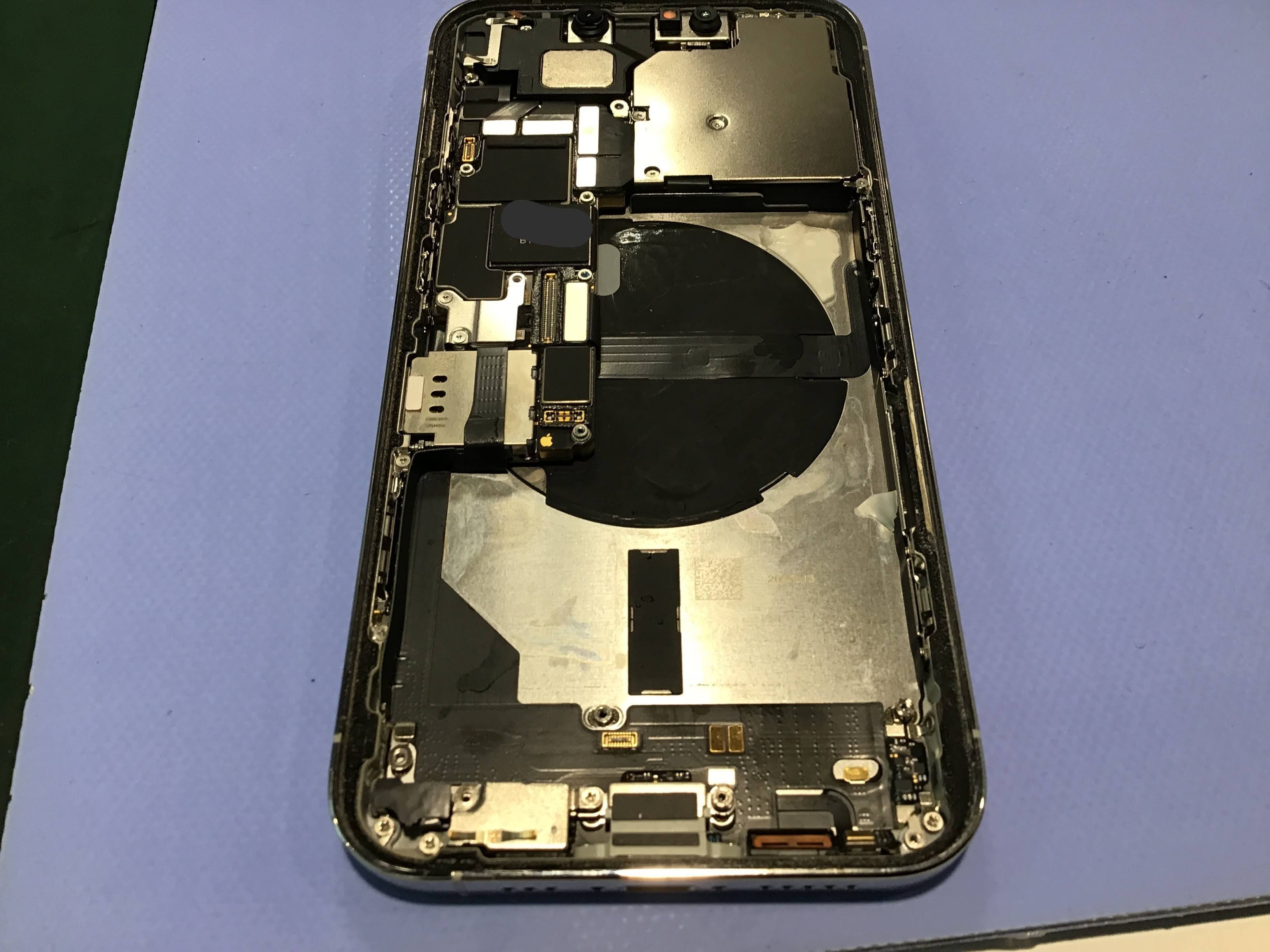 iPhone13Proのバッテリー交換ならデータをそのまま・最短即日修理のスマホ修理工房グランデュオ蒲田店へ！