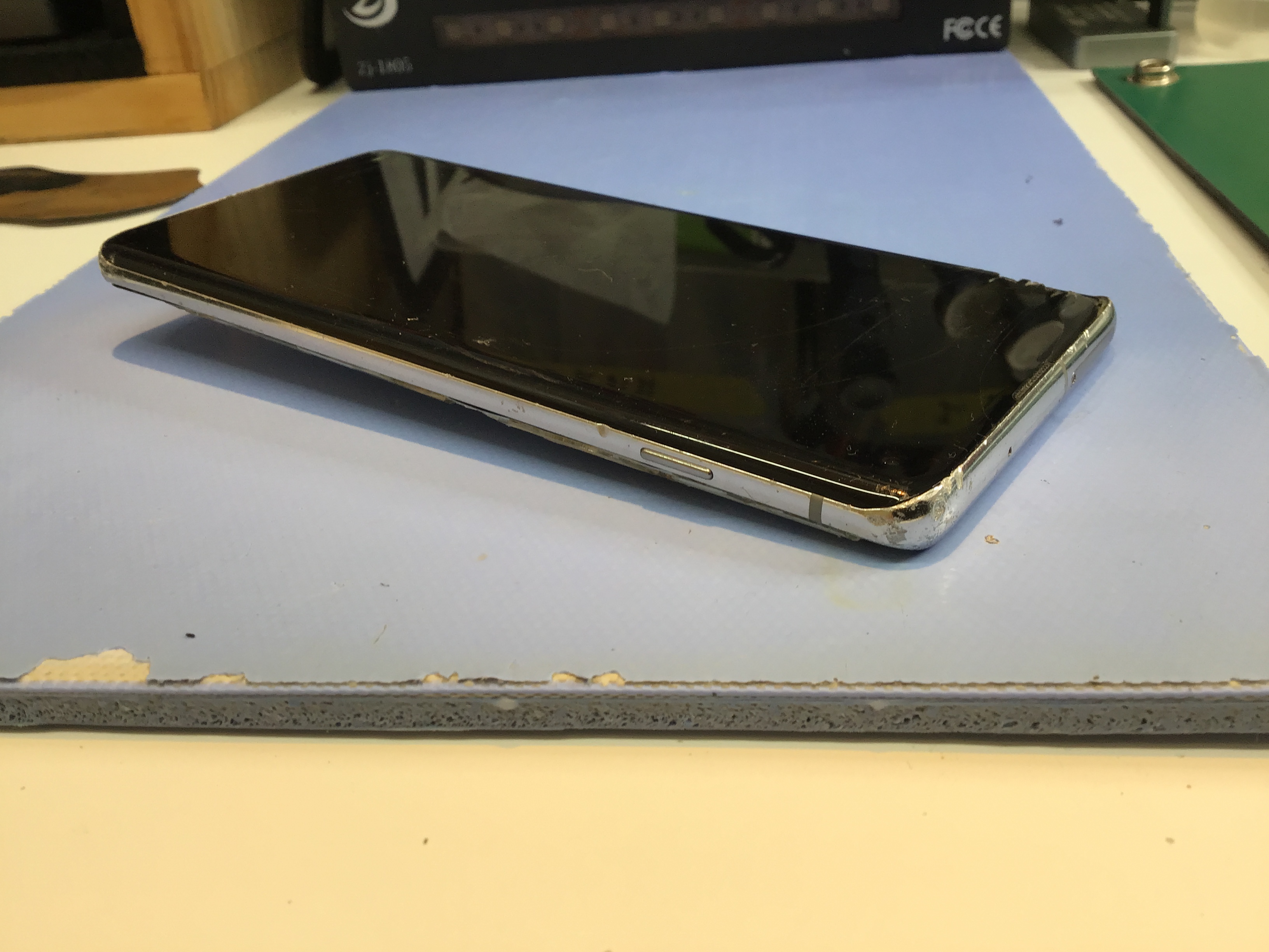 Galaxyｓ20の液晶交換は、データそのまま・即日修理のスマホ修理工房京王聖蹟桜ヶ丘ショッピングセンターB館店へ！