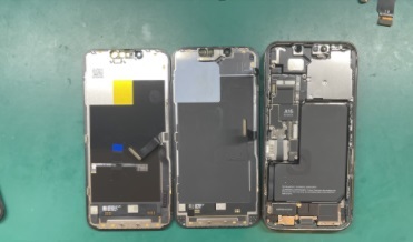 iphone13PROの液晶パネル交換