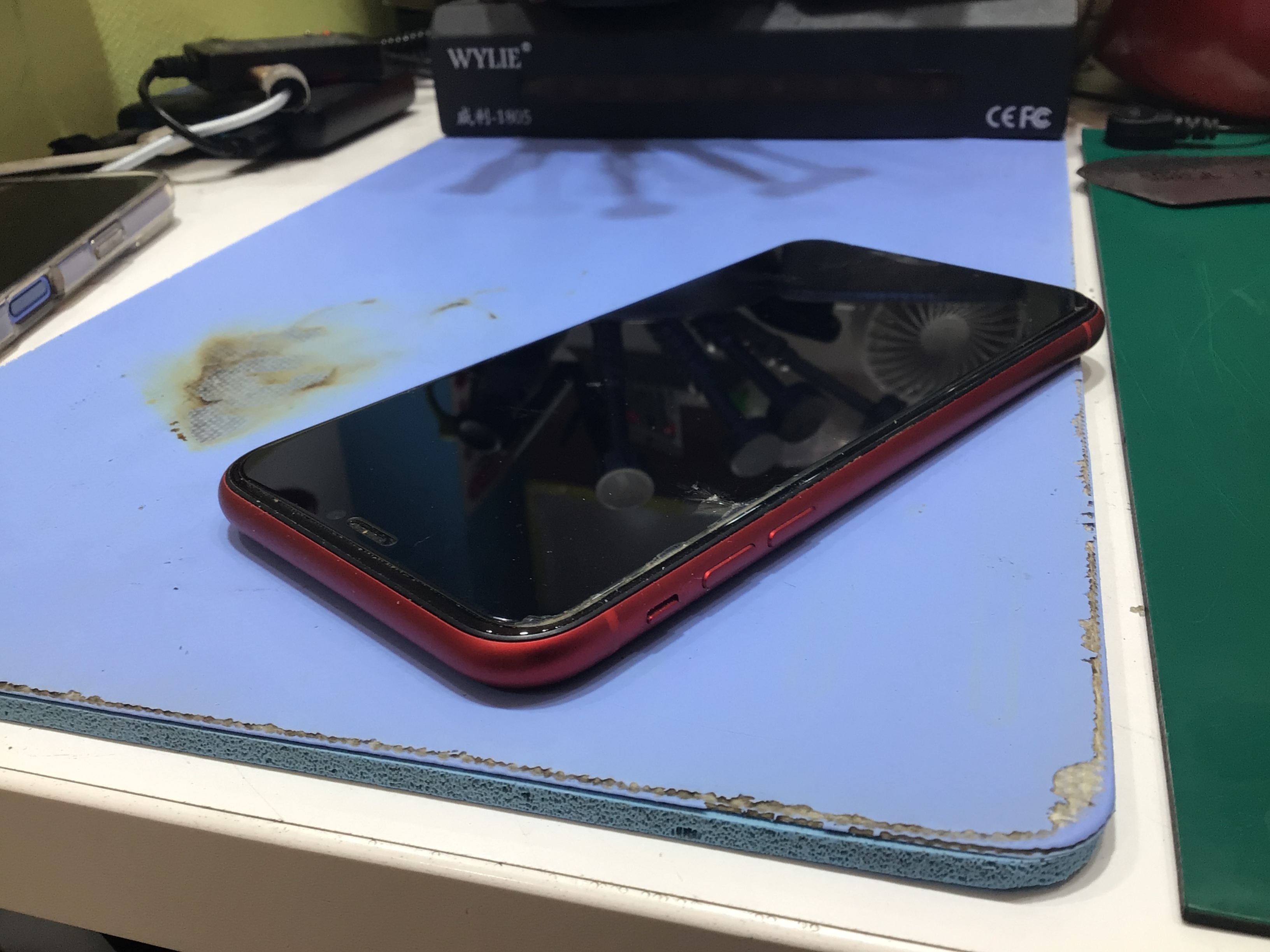 【イーアス高尾】iPhone　のバッテリー交換（データそのまま！）｜電池がすぐ減る症状を最短60分で改善1