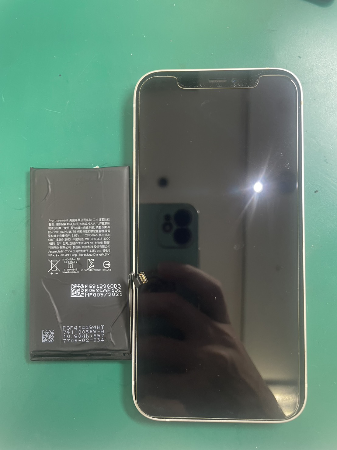 iPhone12　バッテリー交換を行いました。