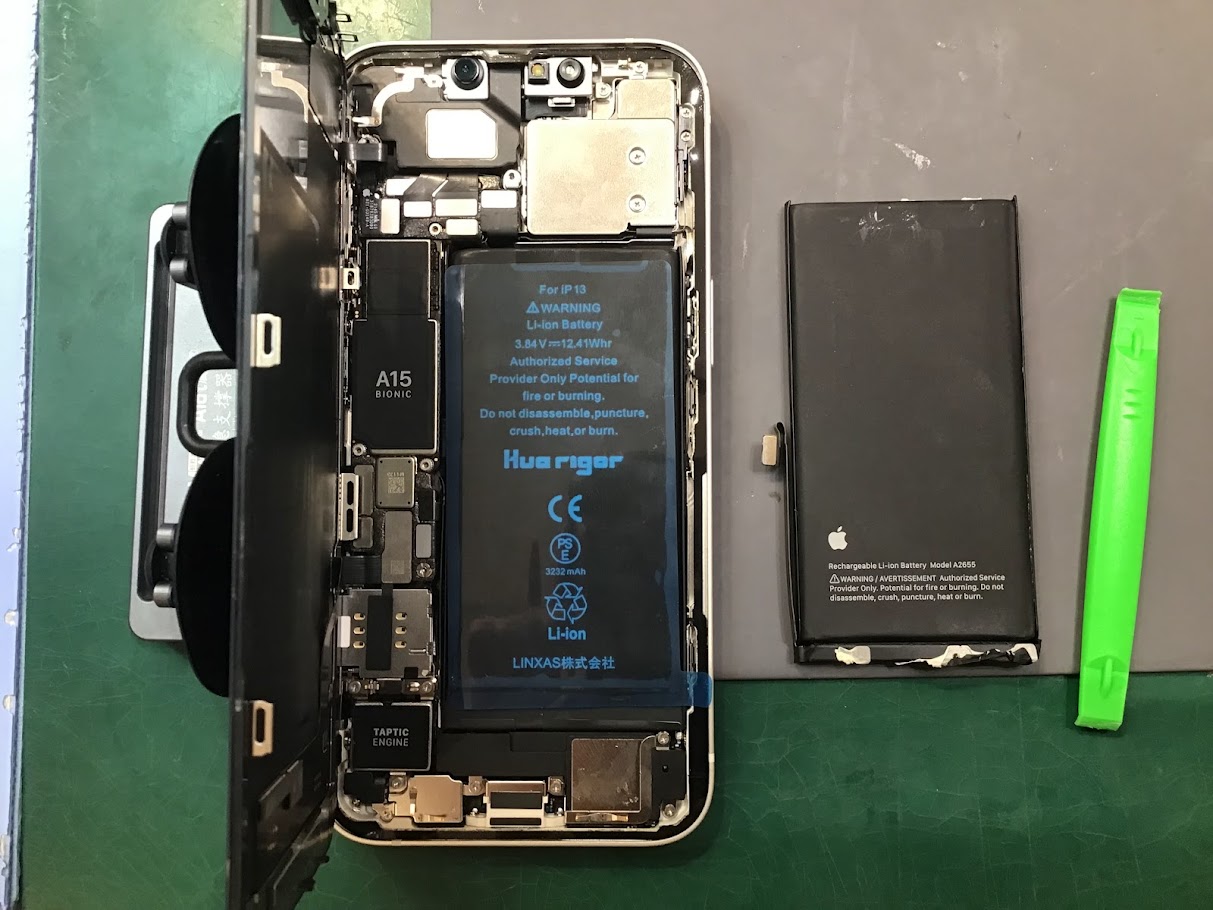 iPhone13のバッテリー交換ならデータそのまま修理可能なスマホ修理工房西八王子店へ！