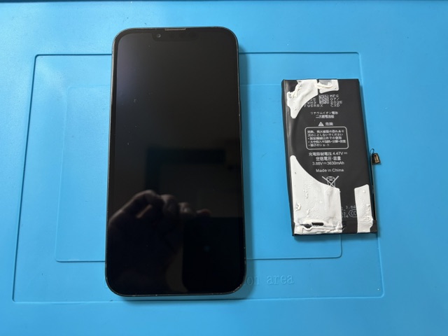 神戸市からお越しのお客様よりiPhone13のバッテリー交換をご依頼いただきました！
