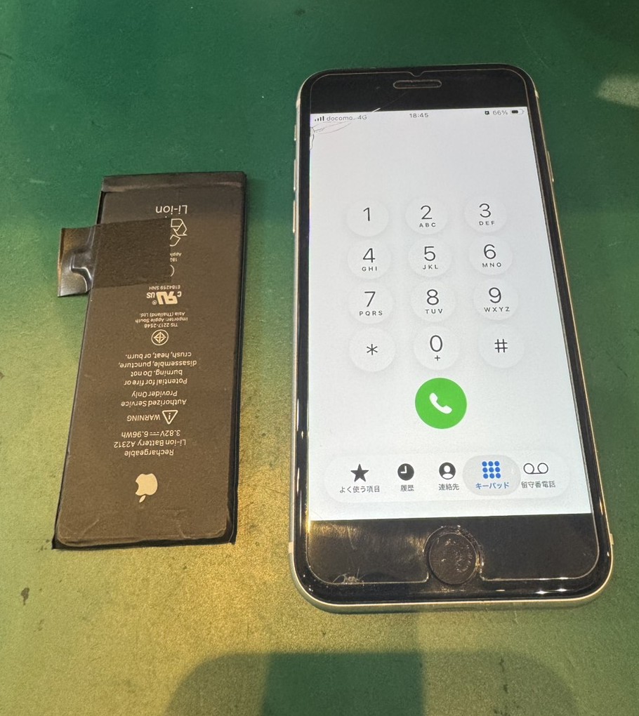 一度も交換していないiPhoneSE2のバッテリー交換を行いました！【スマホ修理工房荻窪タウンセブン店】