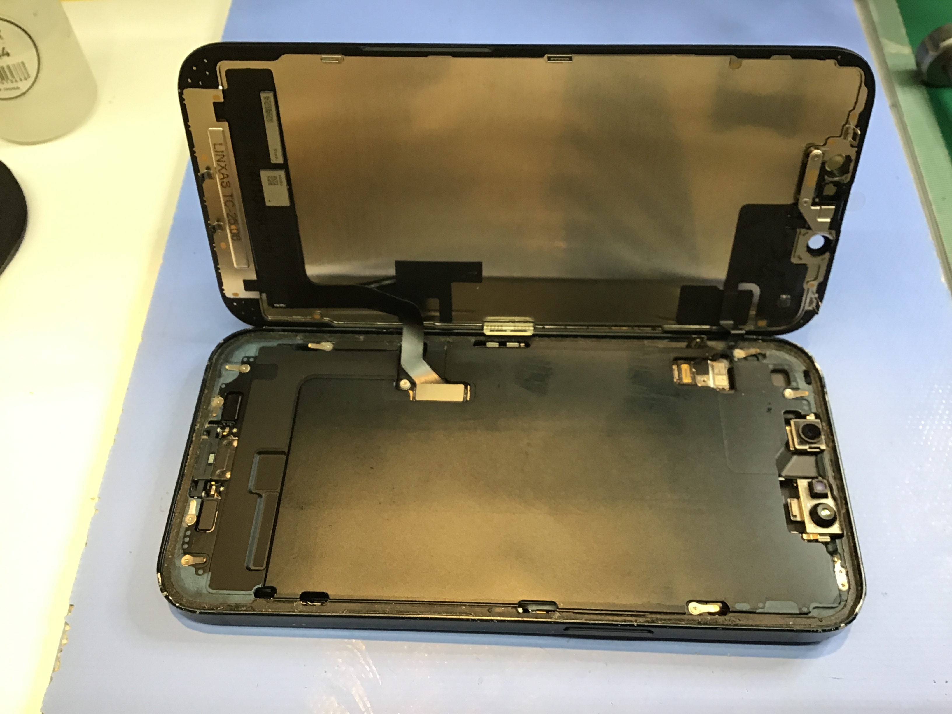 iPhone15のバッテリー交換は、データそのまま・即日修理のスマホ修理工房京王聖蹟桜ヶ丘ショッピングセンターB館店へ！