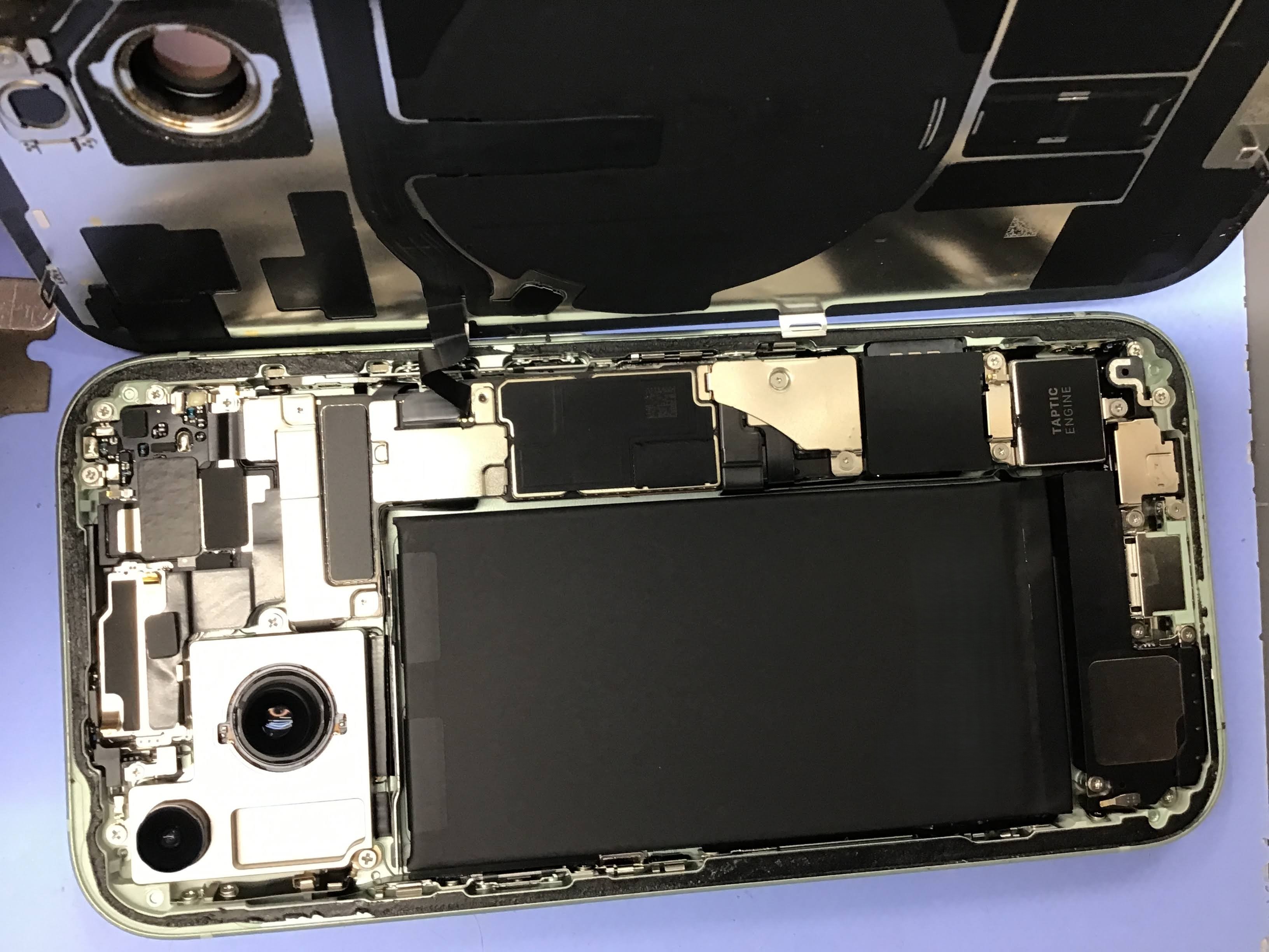 iPhoneのバッテリーデータそのまま・最短即日修理のスマホ修理工房橋本駅店にご相談ください！！