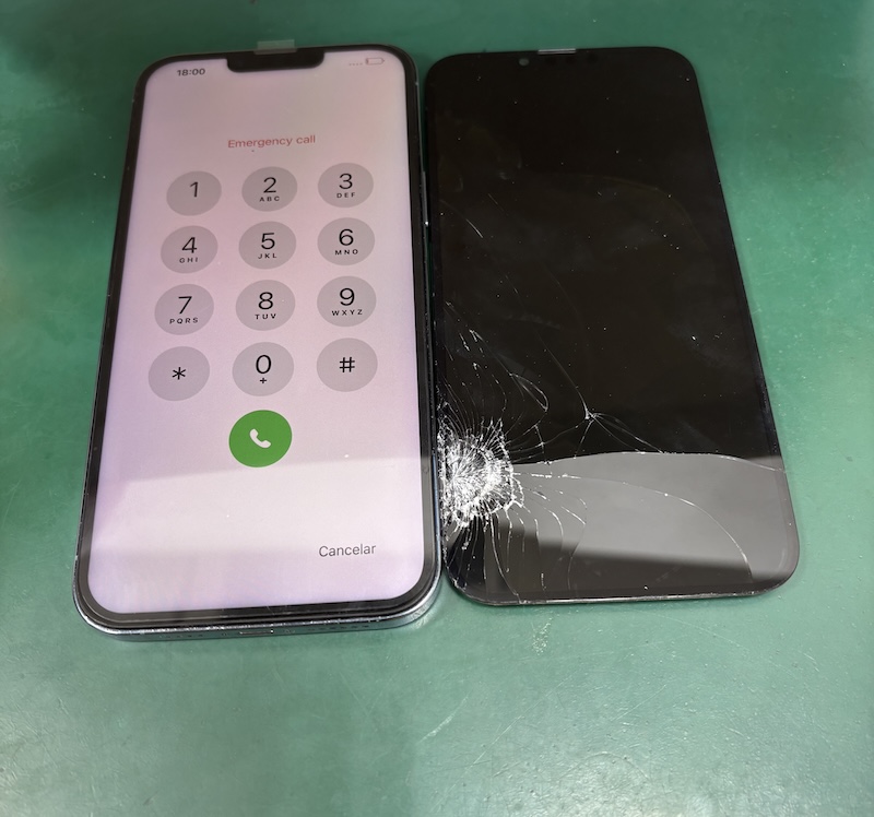 iPhone13ProMax 一年位前に画面が割れてつかなくなったけどまた使いたい！！
