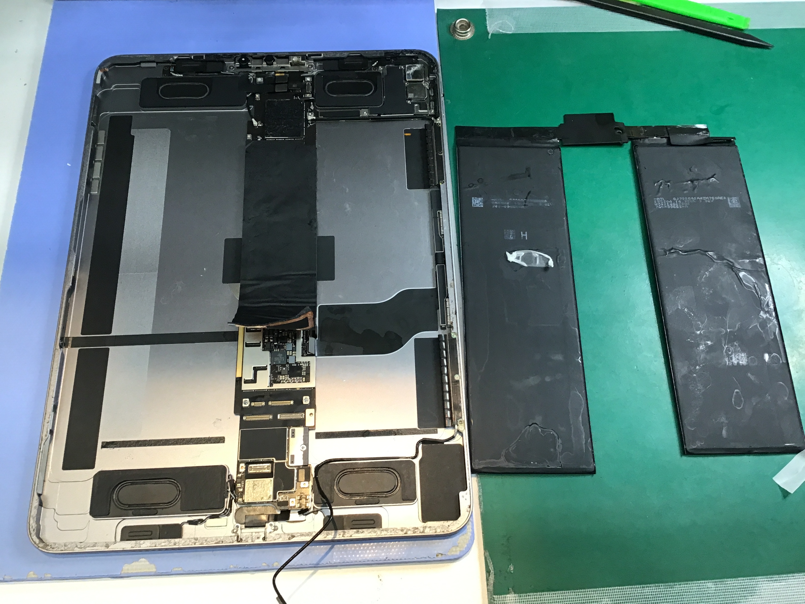iPadのバッテリー交換は、データそのまま・即日修理のスマホ修理工房京王聖蹟桜ヶ丘ショッピングセンターB館店へ！
