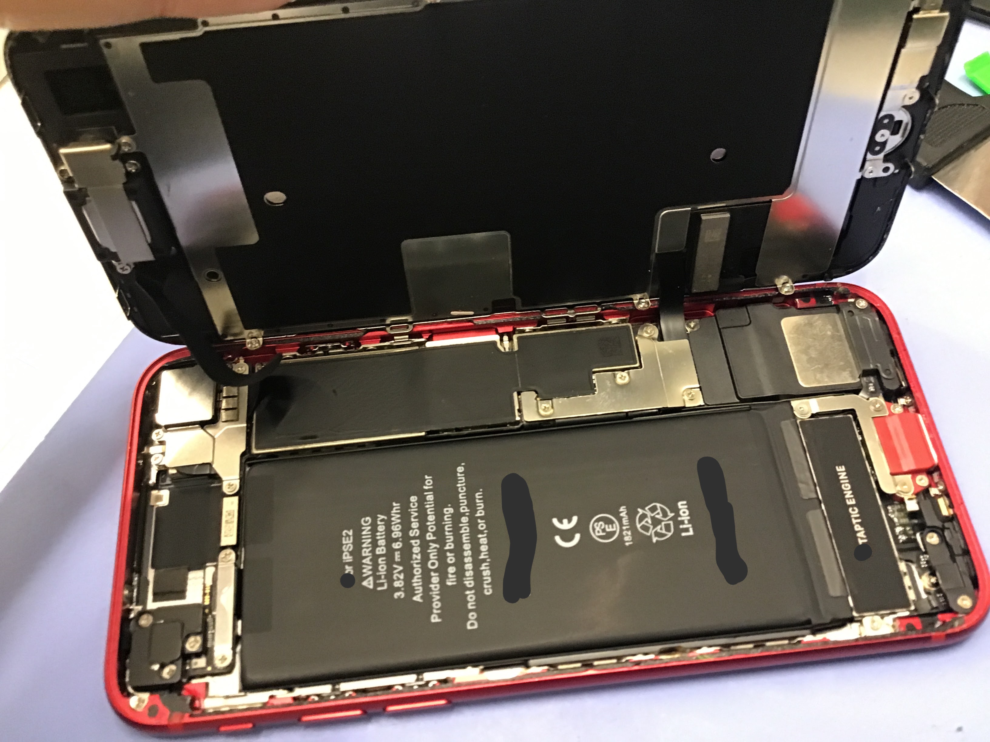 【京王聖蹟桜ヶ丘駅前店】iPhone SE2の画面割れ・バッテリー交換も当日即日修理対応！