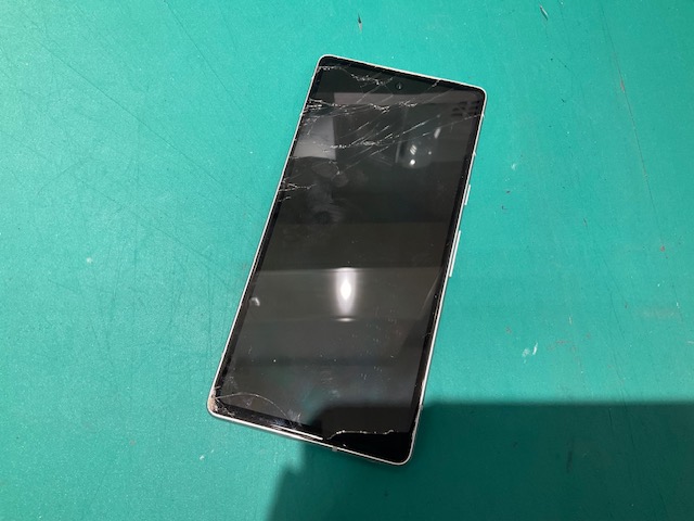 Google Pixel7a 画面表示不良 修理　スマホ修理工房新狭山店
