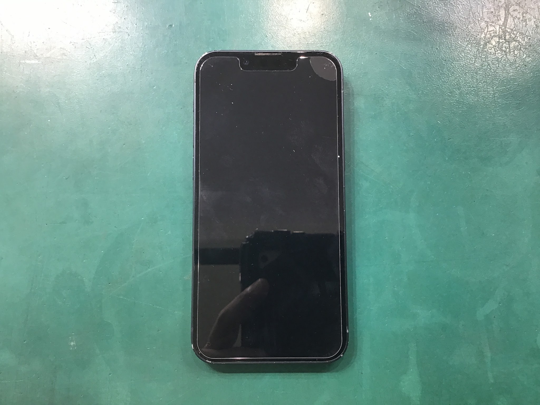 iPhone13miniの修理はデータそのまま・最短即日修理のスマホ修理工房中野ブロードウェイ店にご相談ください！！
