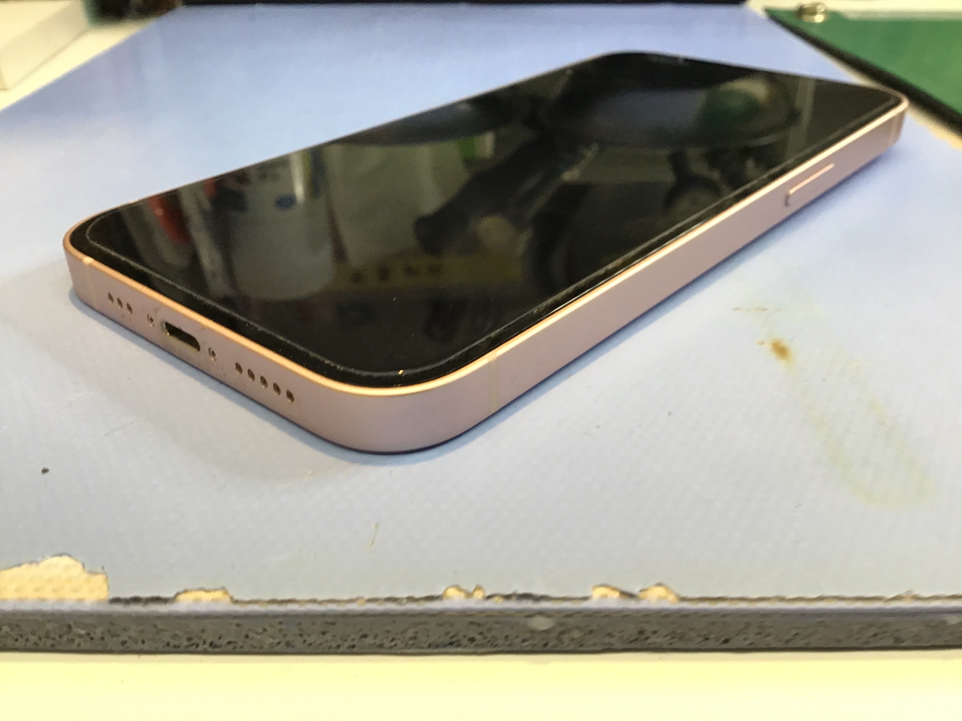 iPhone13のバッテリー交換は、データそのまま・即日修理のスマホ修理工房京王聖蹟桜ヶ丘ショッピングセンターB館店へ！