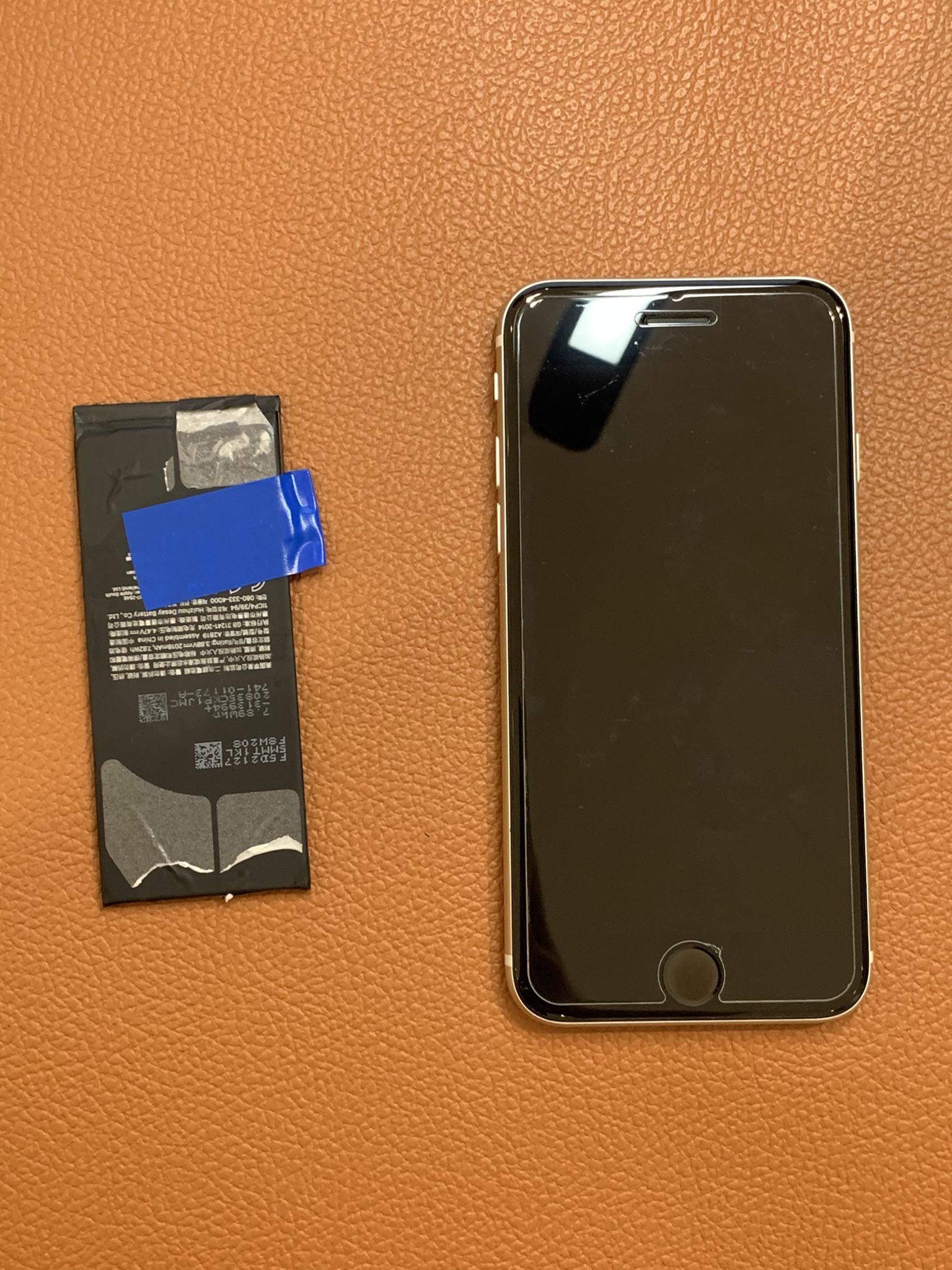 バッテリーの減りが早いiPhoneSE3（アイフォン）バッテリー交換を承りました！