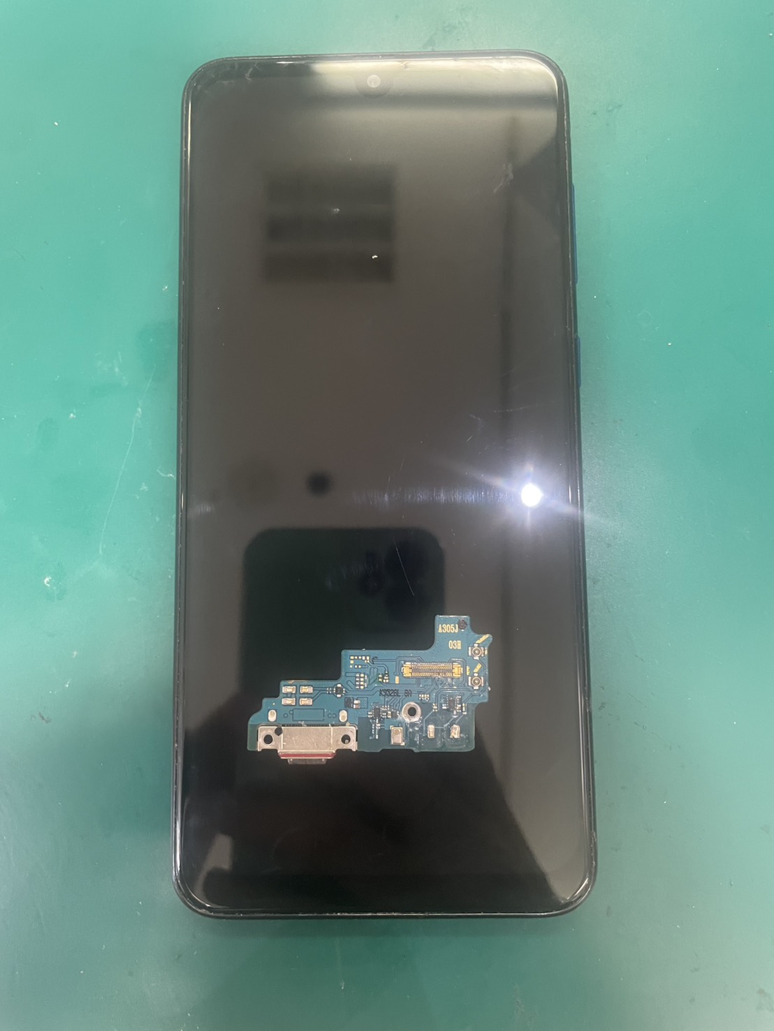 Galaxy A30　充電ドック交換を行わせて頂きました！【スマホ修理工房三鷹店】