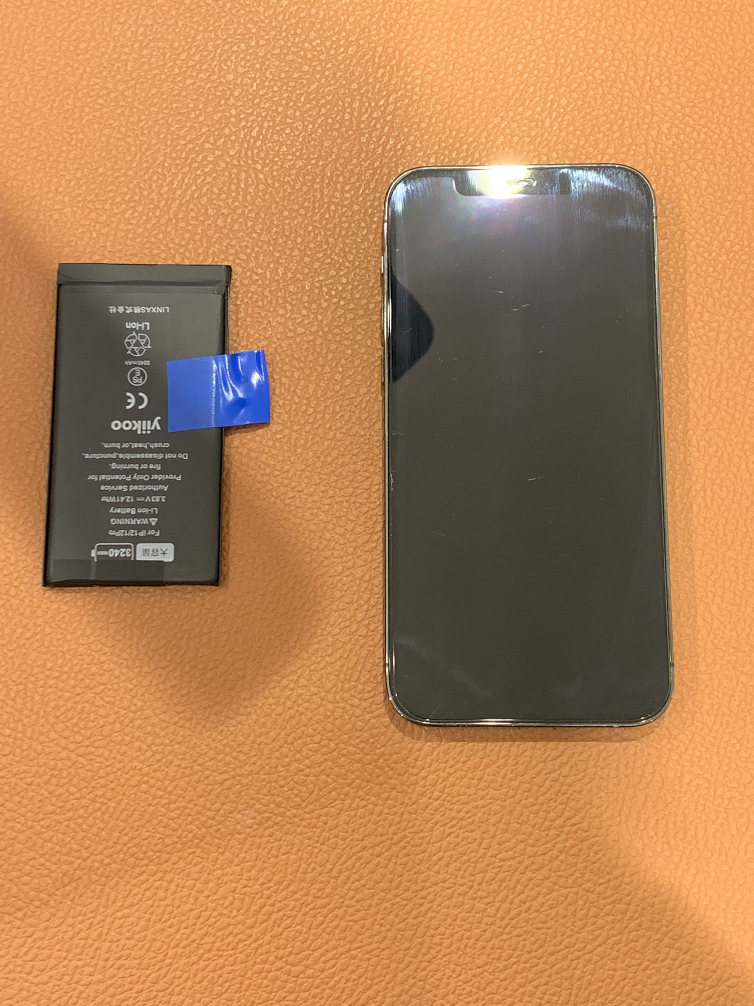 バッテリーの減りが早いiPhone12Pro（アイフォン）のバッテリー交換承りました！！