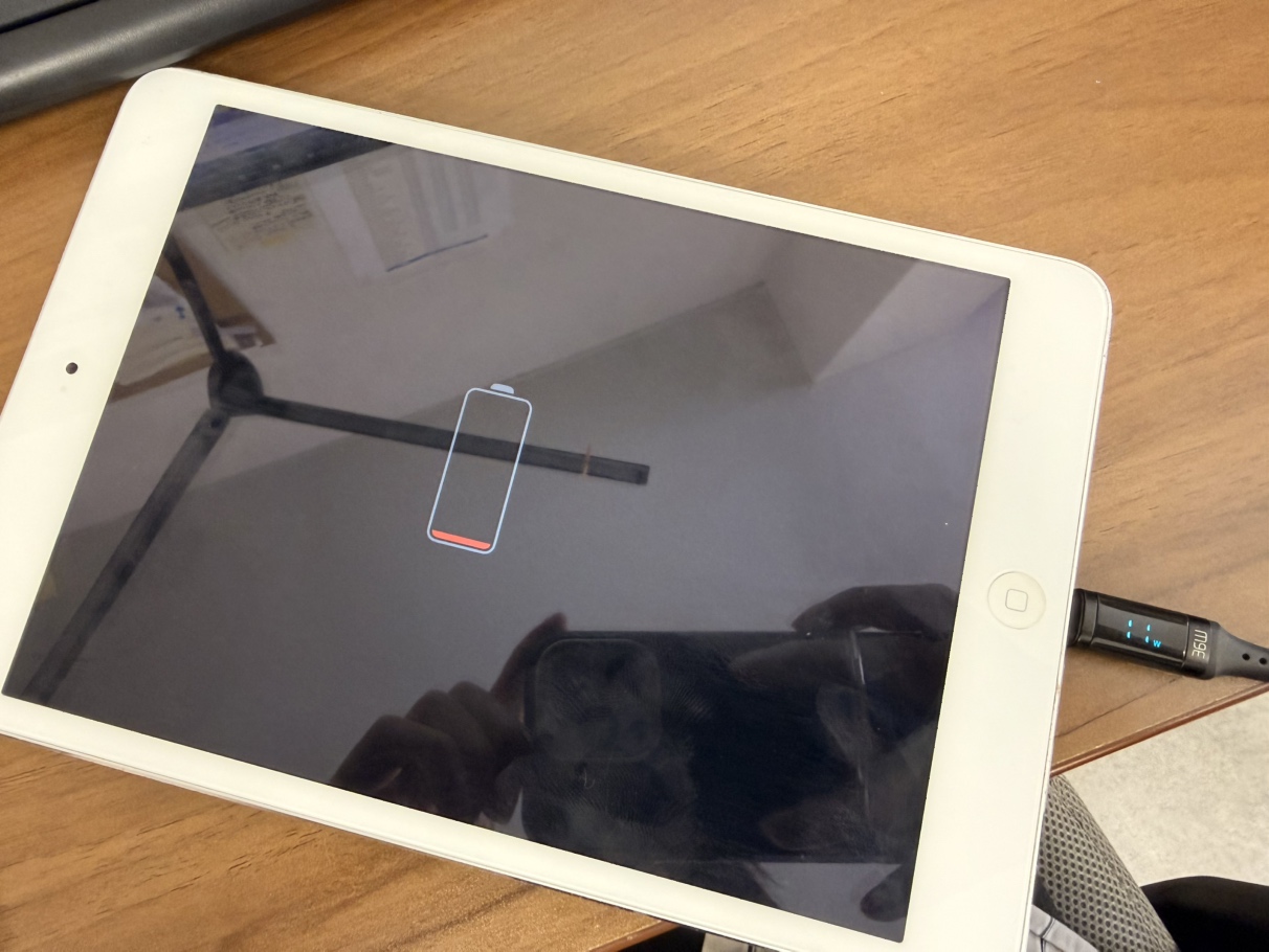 【中央林間】iPad mini 5が起動しない症状をバッテリー交換で復旧しました
