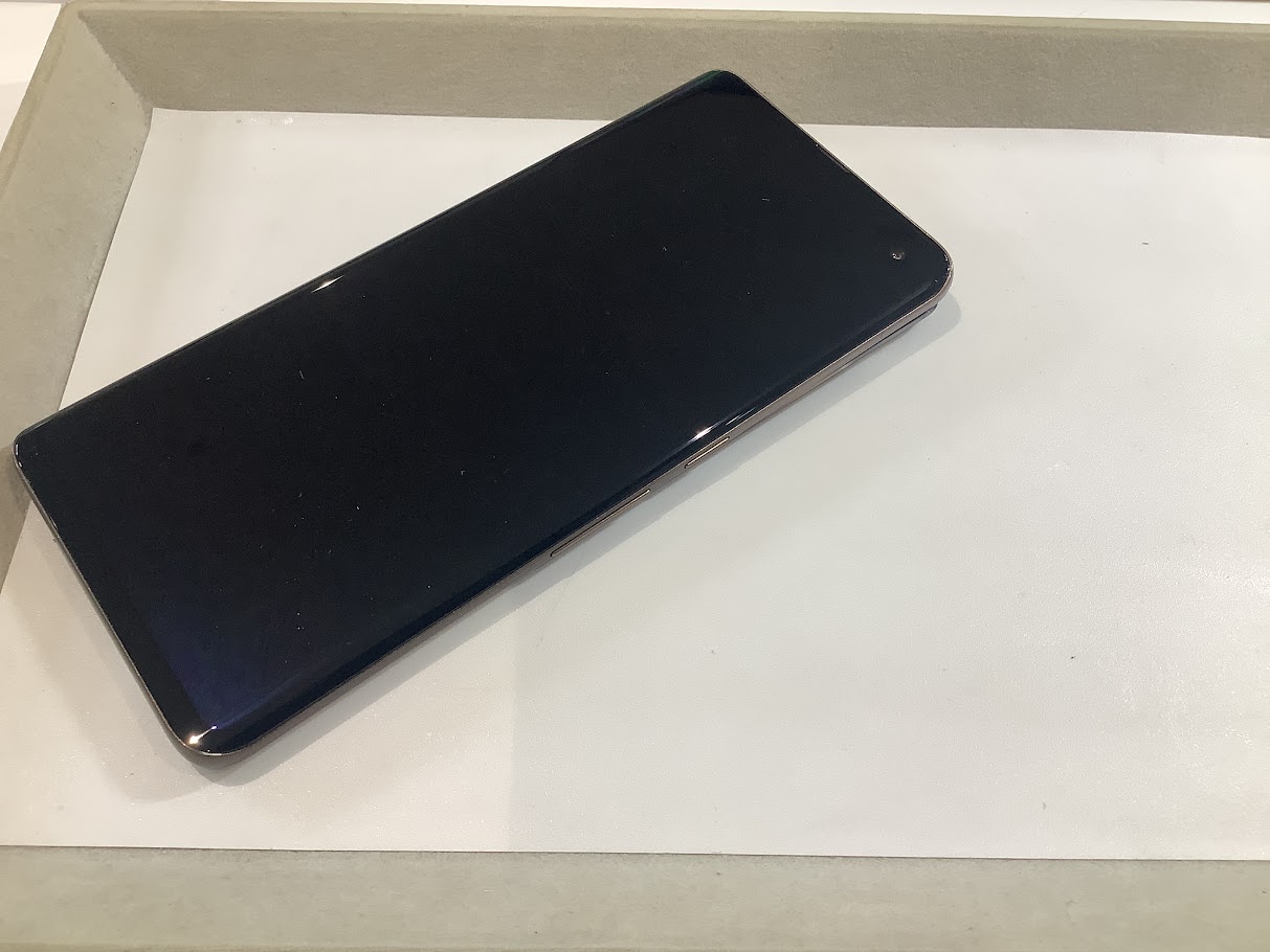 arrows5Gのバッテリー交換ならデータをそのまま・最短即日修理のスマホ修理工房ラザウォーク甲斐双葉店へ