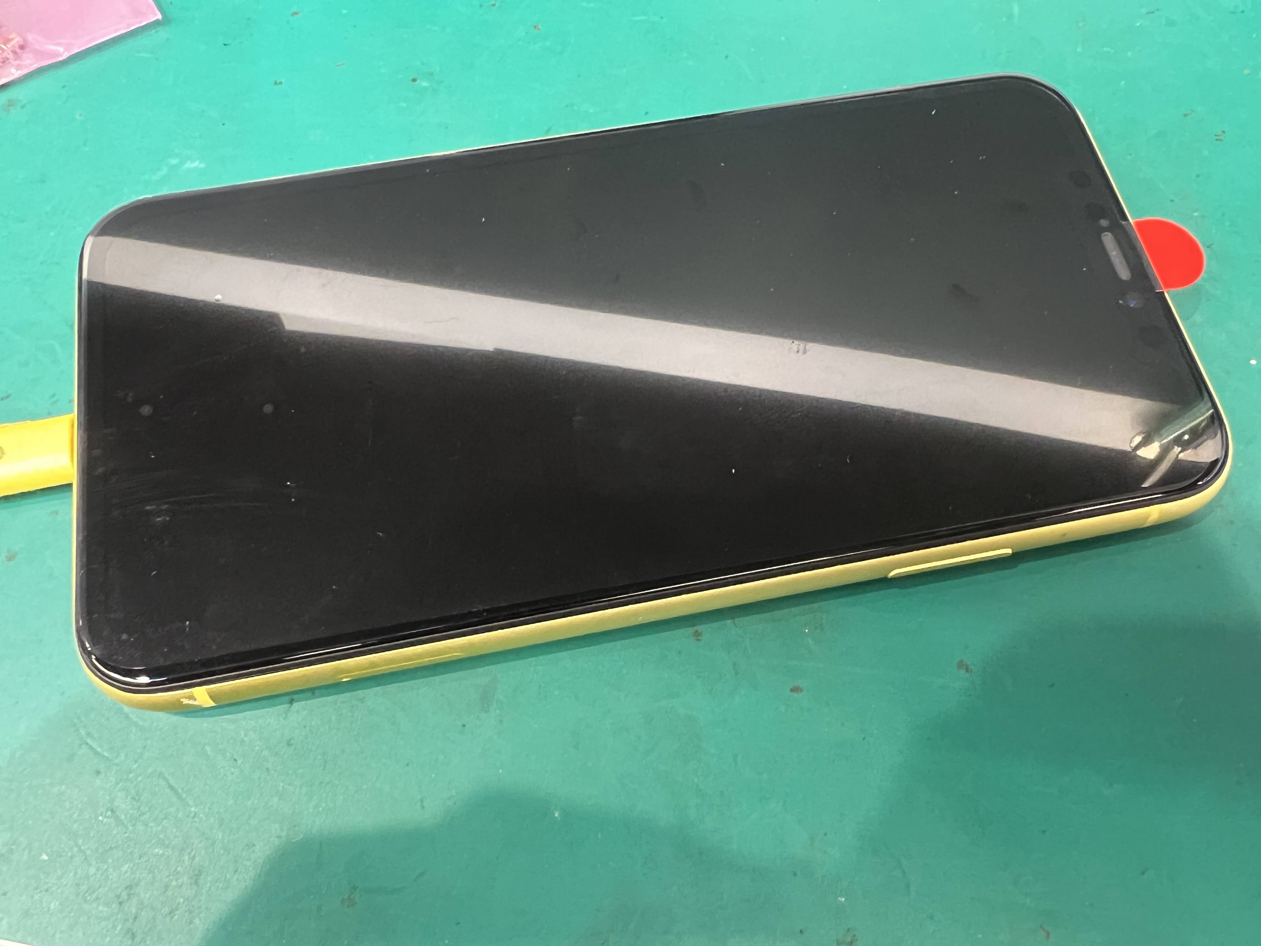 iPhone11の液晶破損！液晶交換なら当店へ！