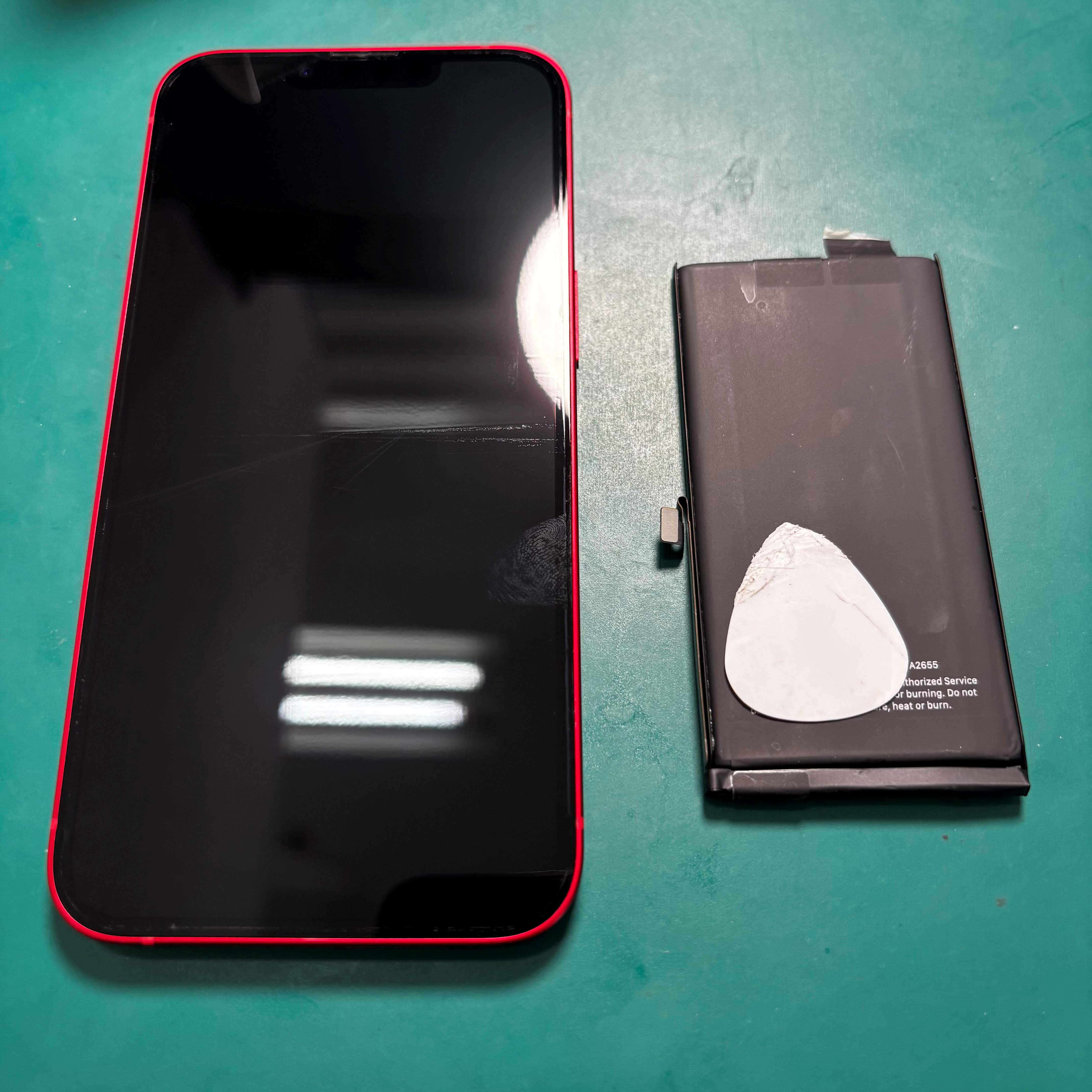 iPhone13のバッテリー交換は「スマホ修理工房　札幌清田東光ストア真栄店」までご相談ください📱✨