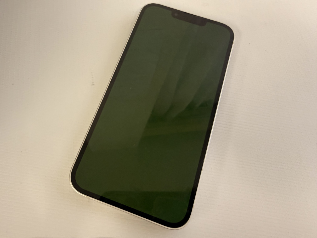 【中央林間】お風呂で使用後にiPhone 13の画面表示が故障｜ソフト有機ELで修理しました