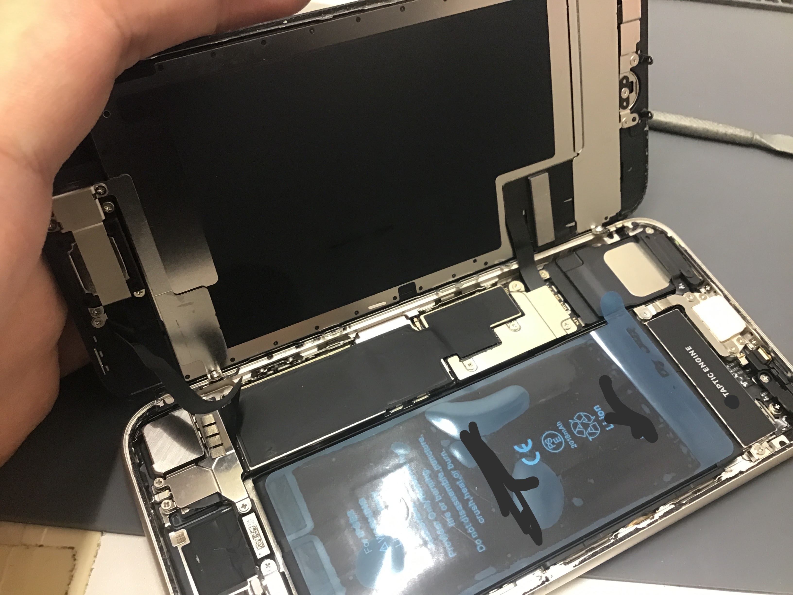 iPhone12バッテリー交換修理　データをそのまま・最短即日修理のスマホ修理工房八王子オクトーレ店にご相談ください！