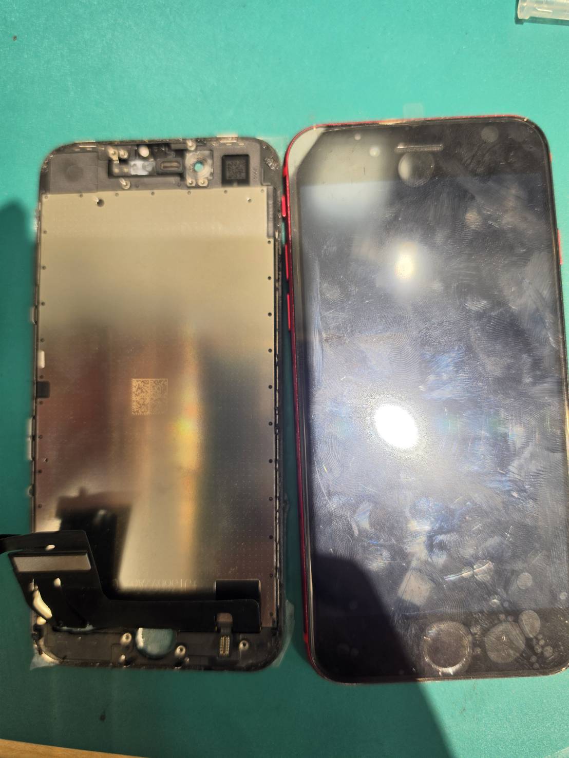 狭山市、川越市、入間市で iPhoneSE2 のフロントパネル交換ならスマホ修理工房新狭山店まで！