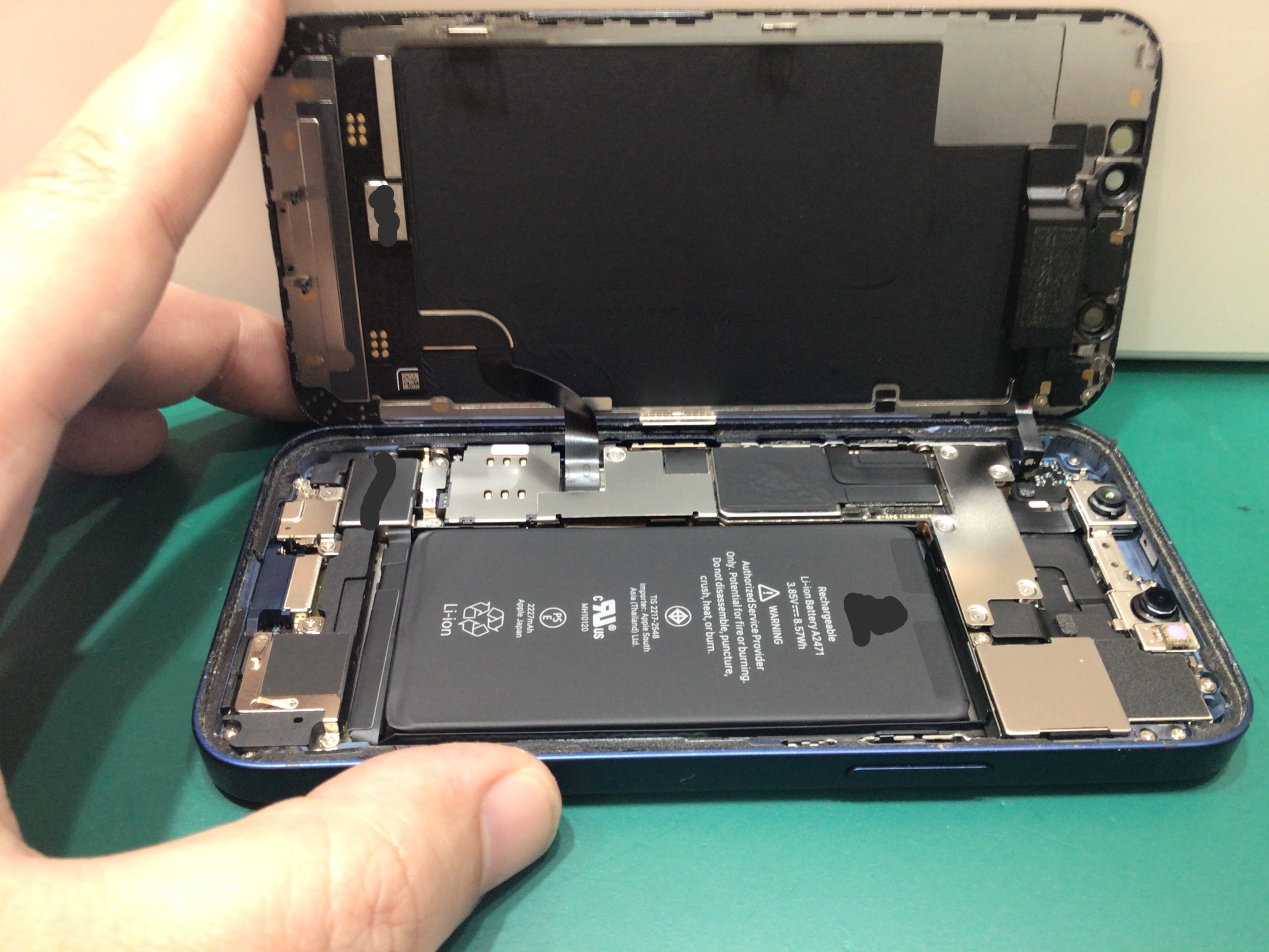 【イーアス高尾】iPhone12miniのバッテリー交換（データそのまま！）｜電池がすぐ減る症状を最短60分で改善