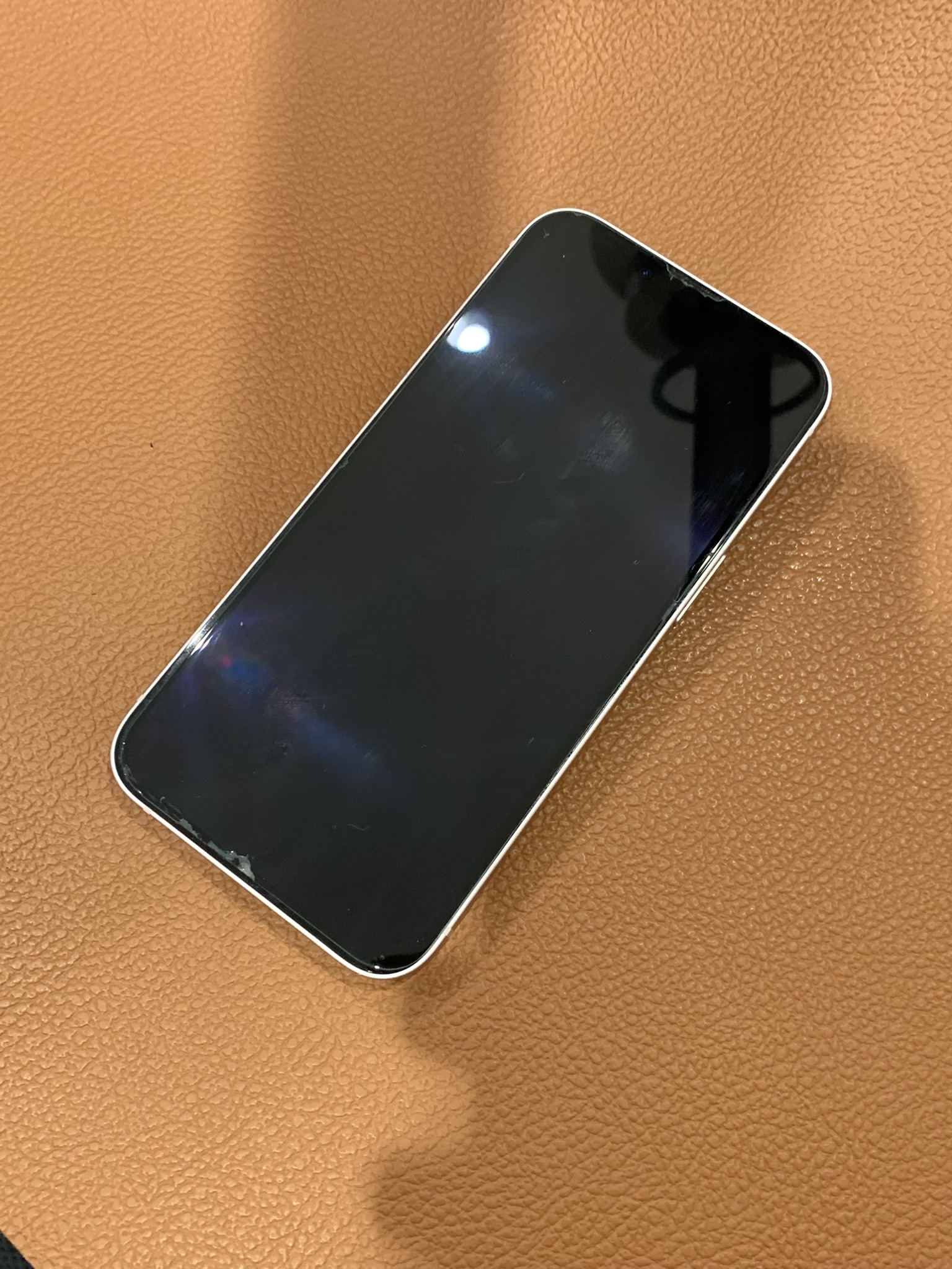 バッテリーの減りが早くなってしまったiPhone13（アイフォン）バッテリー交換を承りました！！