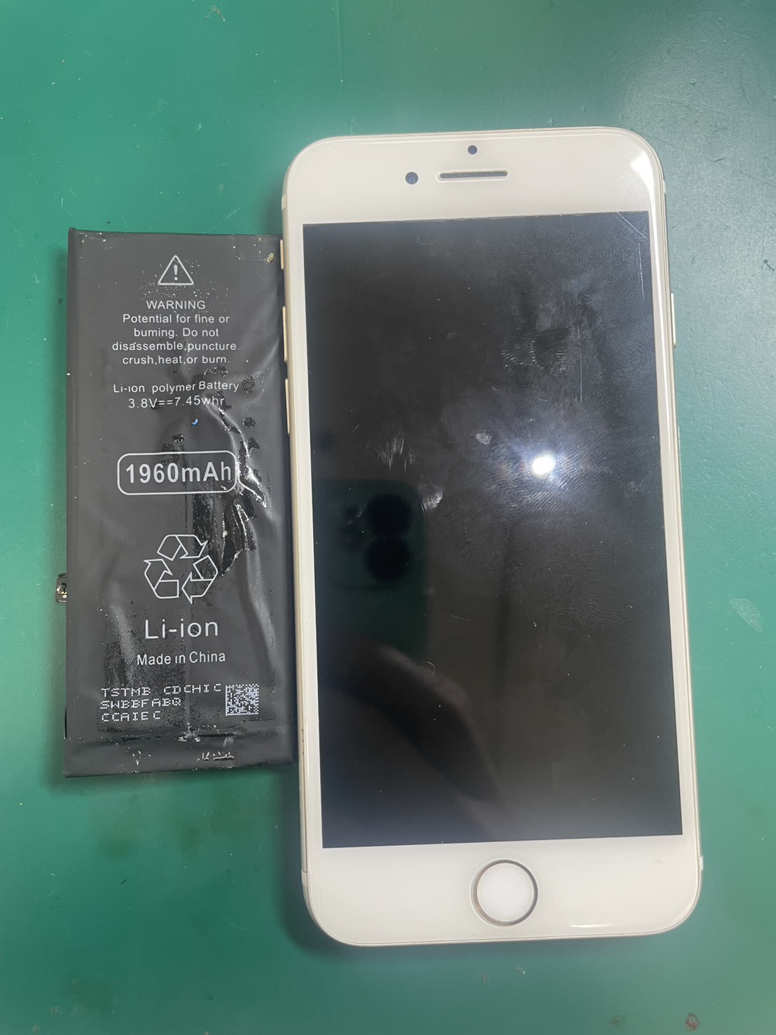 最大容量が74％！ iPhone7バッテリー交換【スマホ修理工房三鷹店】