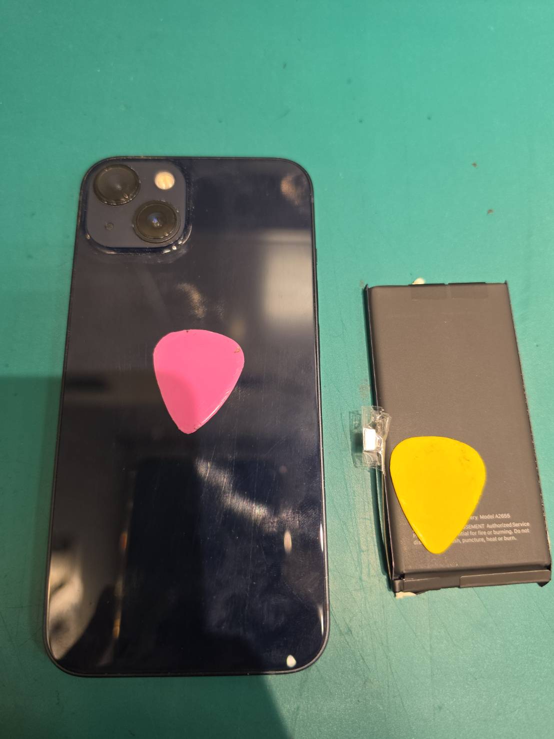 狭山市、川越市、入間市で iPhone13 のバッテリー交換ならスマホ修理工房新狭山店まで！